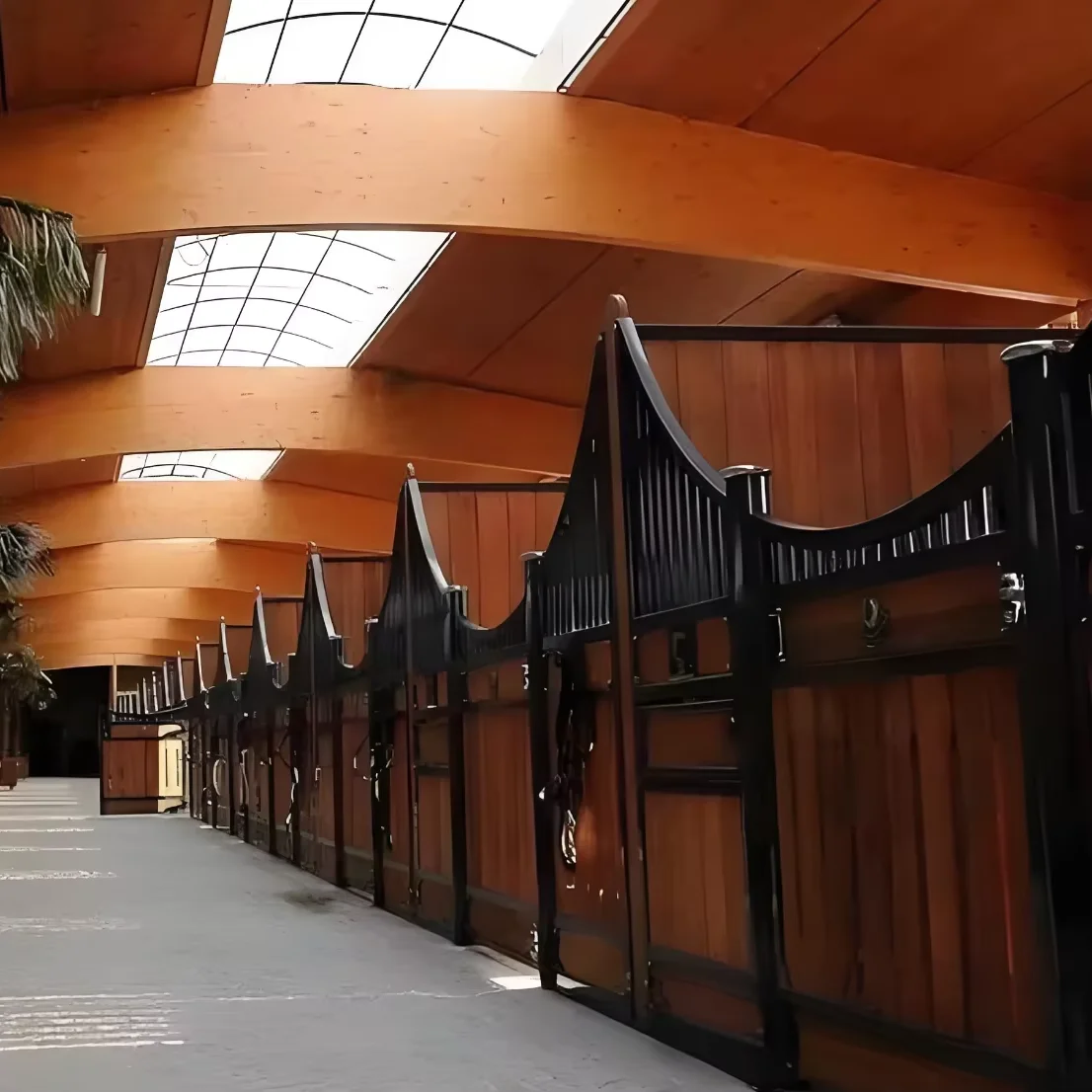 Classic High Quality Cheap Strong Portable Safety Galvanised Steel Wooden Bamboo Filler Horse Stables