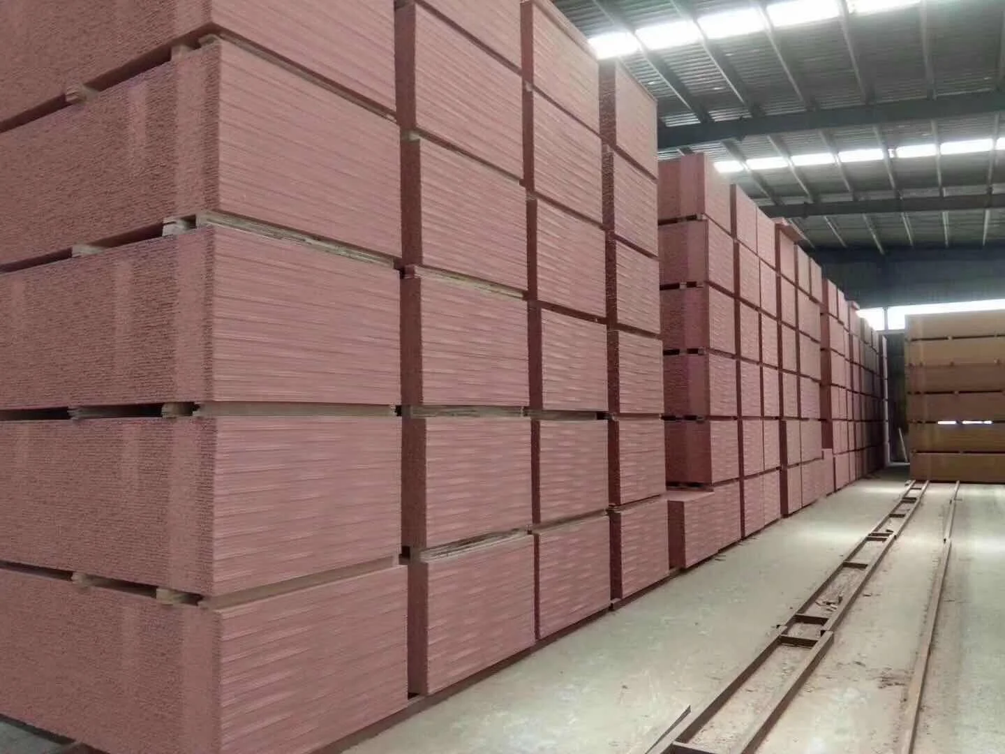 1830*3660MM Size Fireproof MDF Board 18mm  Plain MDF Wooden Grain Melamine  FR  Board