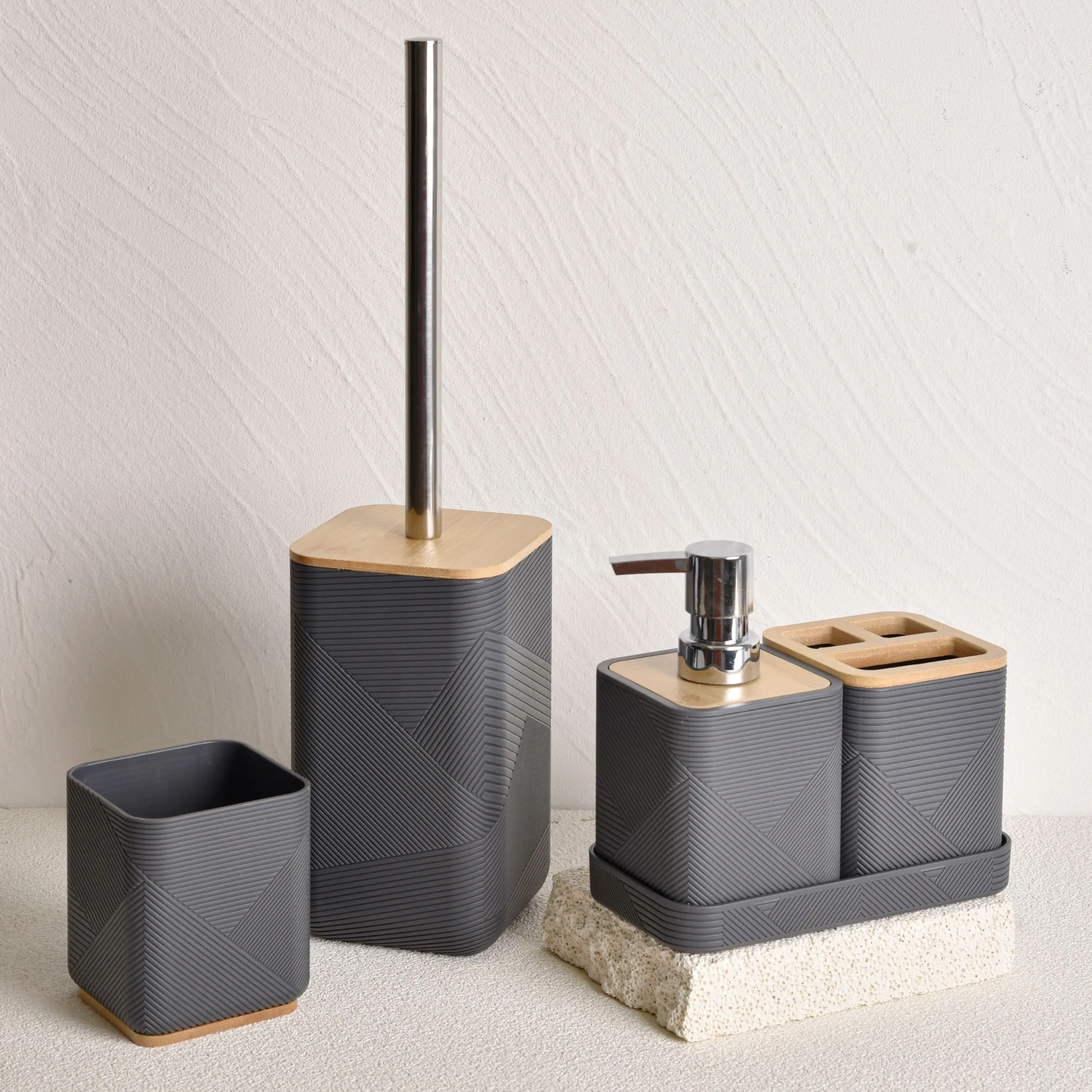 Skymoving New Custom Elegant 5pcs Bathroom Sets Luxury Toilet Accessories Bamboo Plastic Bathroom Accessories Gift Sets for Home
