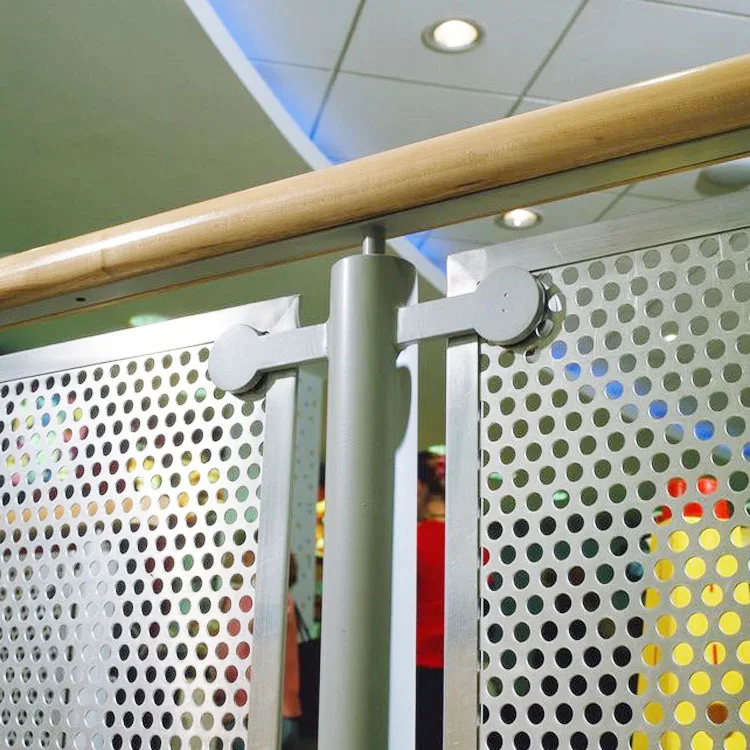 High Quality 0.3-25mm Round Hole Punched Metal Plate Stainless Steel Perforated Metal Mesh