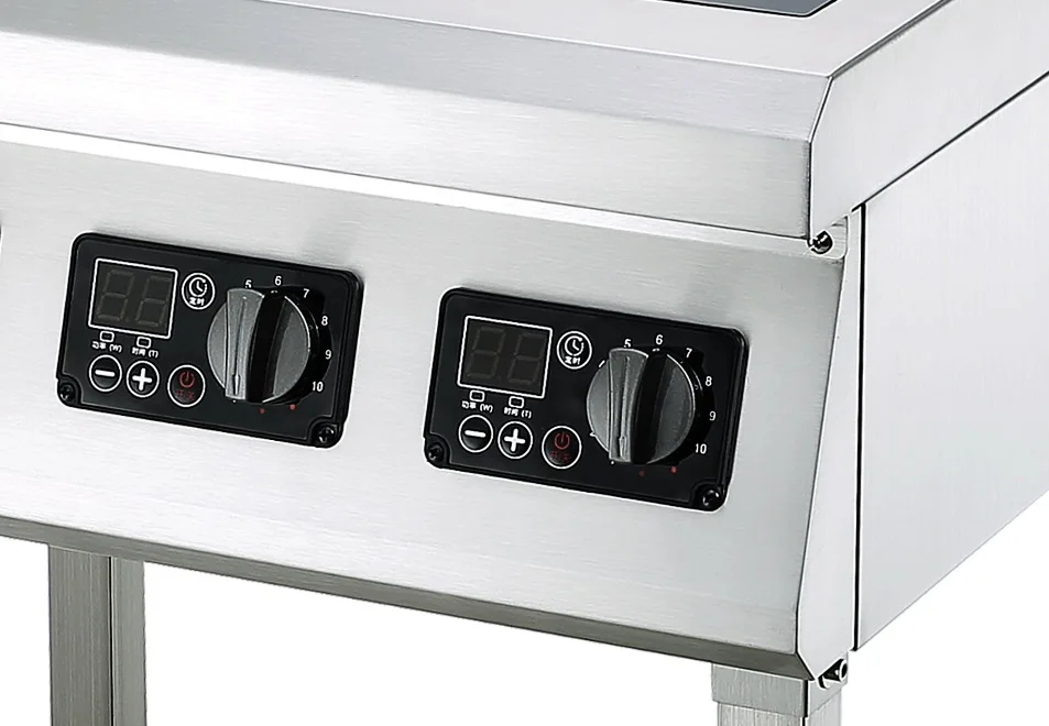 220V 3 Phase Stainless Steel 4 Burner Plate Commercial Induction Cooking burner Stove Cooker with Folding Legs