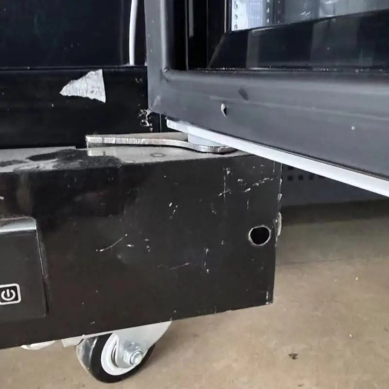 Refrigerator door hinge used to fix the chiller door at the four corners of the cooler freezer accessories