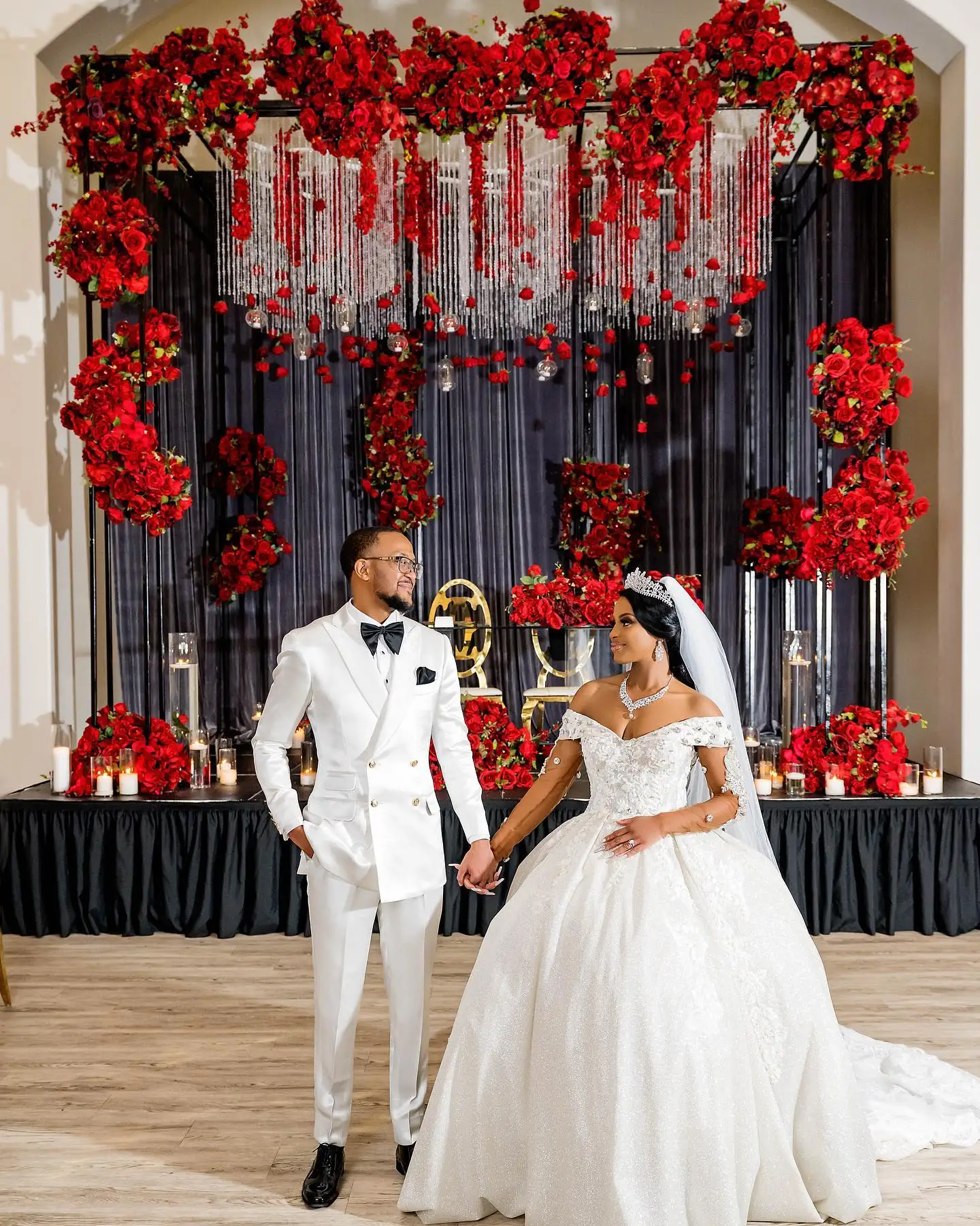 Свадебные платья с длинным рукавом 2025