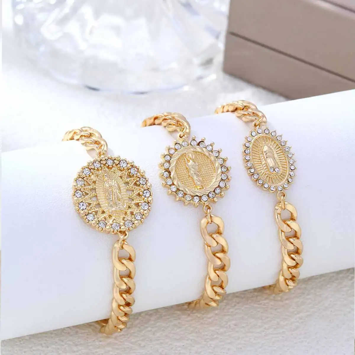 New Women virgen de guadalupe Cuban Chain Virgin Mary Charm Jewelry Gold Plated Religious Bracelets