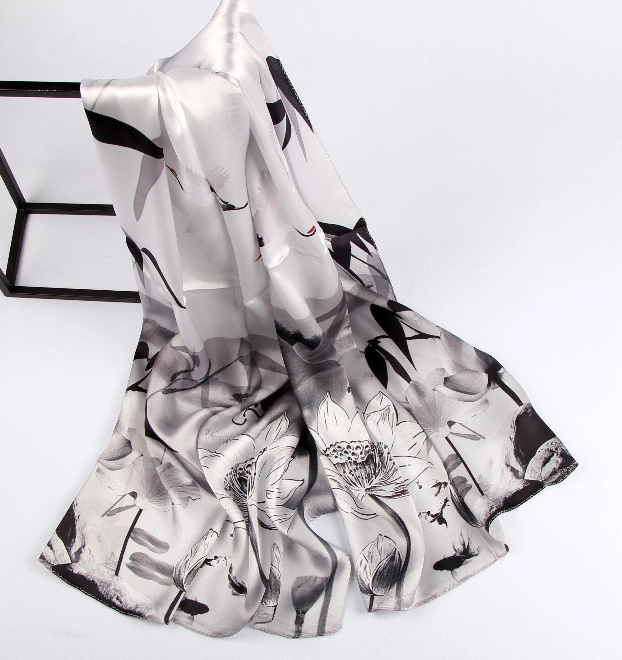 New Chinese simple and elegant flower womens silk  printed square scarf