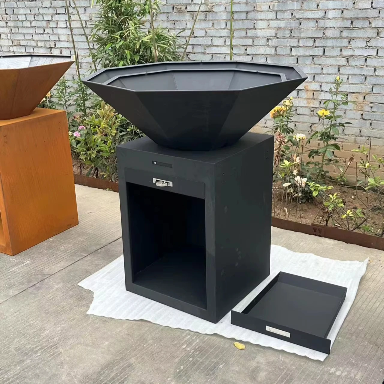 Outdoor BBQ Grill For Cooking Outside Kitchen Services