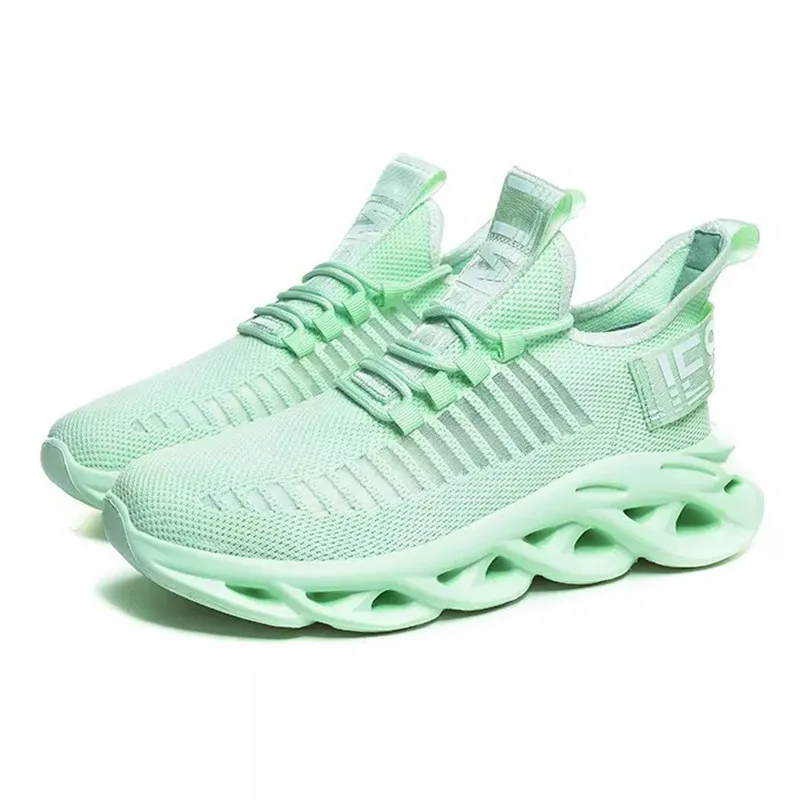 2020 autumn new sports shoes breathable twist-soled travel shoes large size flying woven mesh shoes