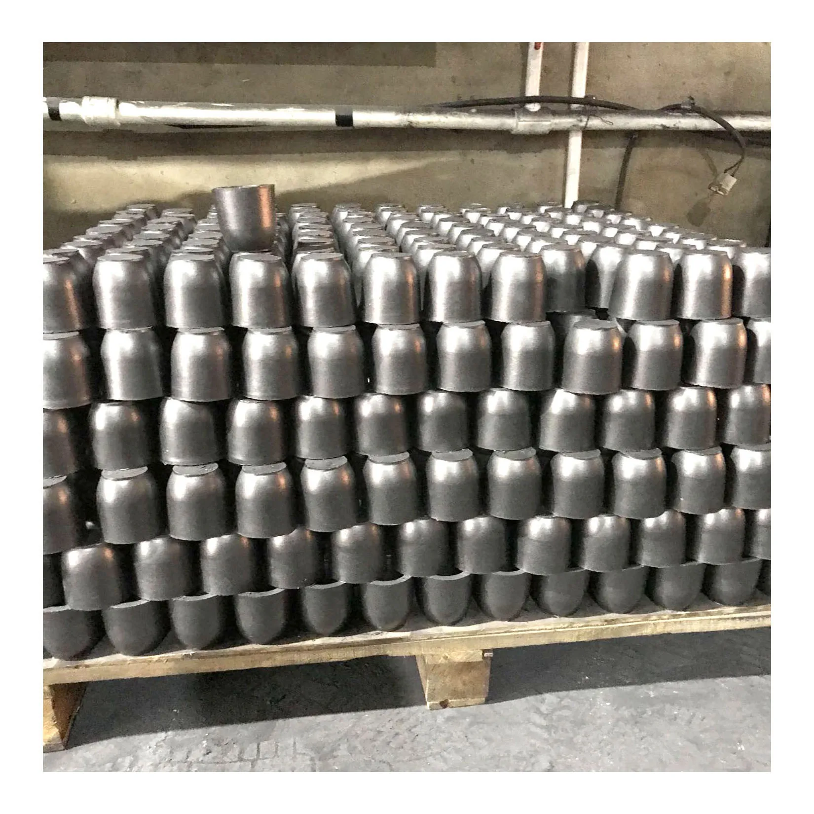 Molded pressing clay graphite crucible factory price rate directly custom and supply