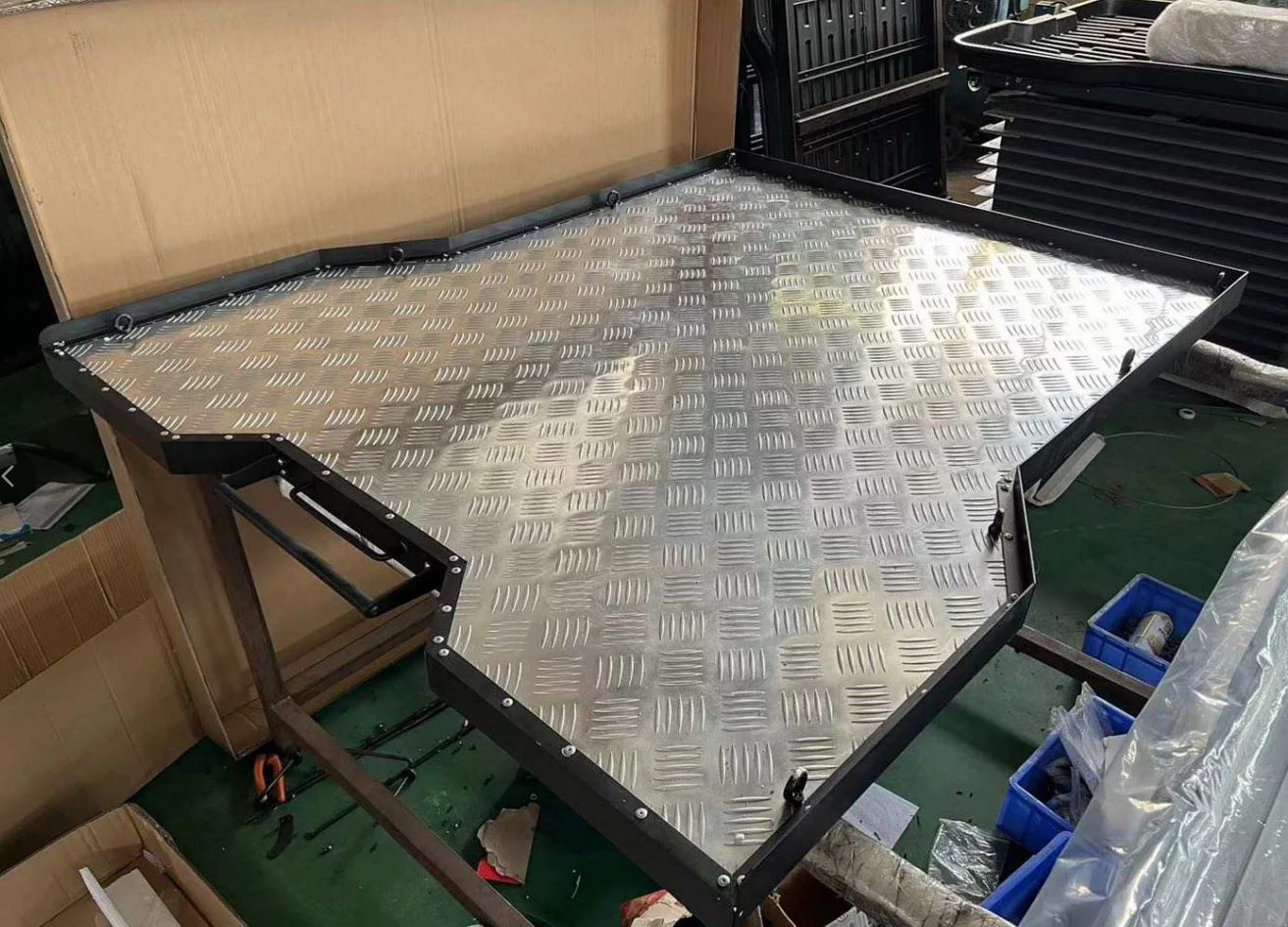Universal Car Parts 4X4 Car Accessories truck bed liner Slide tray Trunk Mats Back Box Tray Bed Slide sliding tray