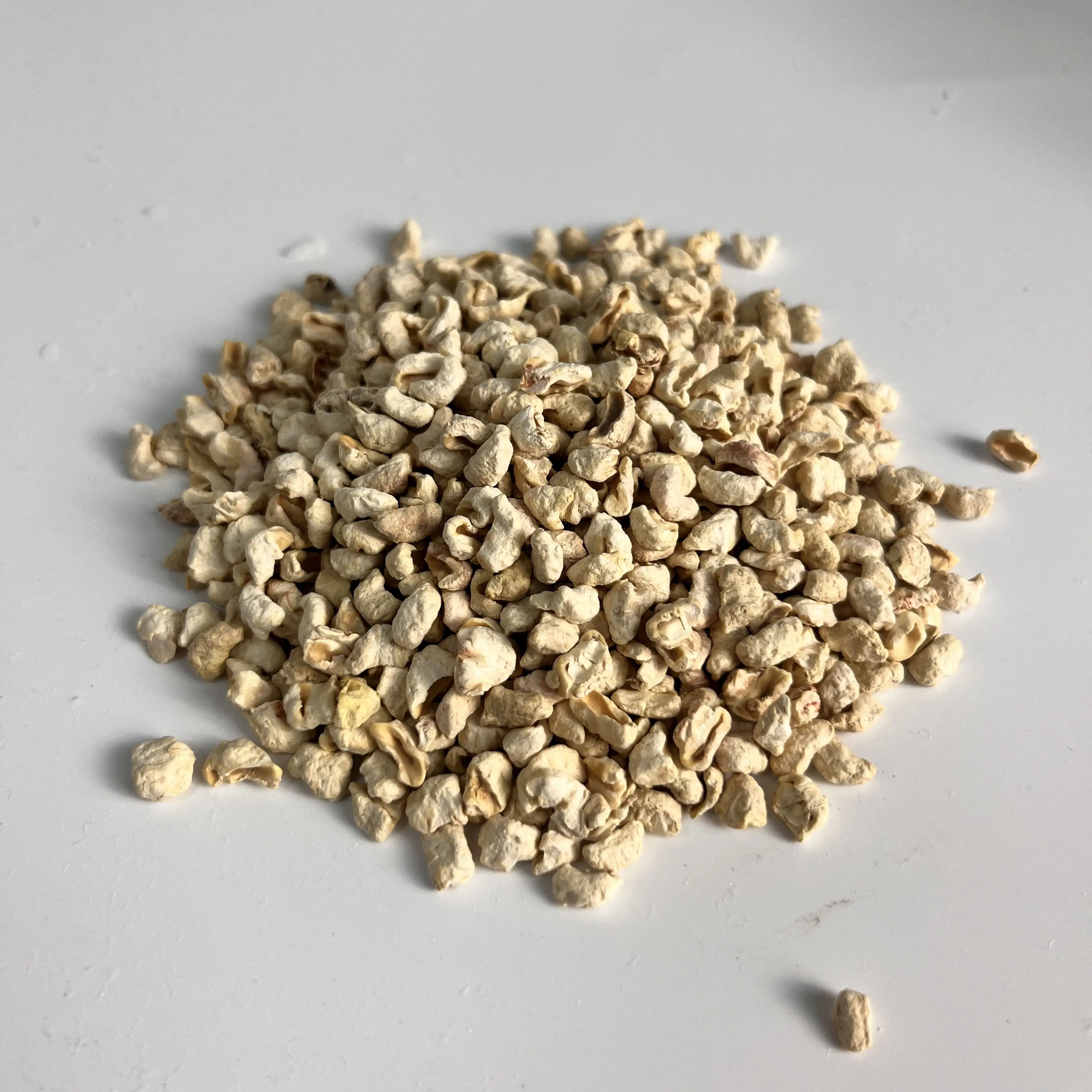 Small Animal Bedding Natural Comfort Pet Bedding Premium Corncob Pellets for Pet Relaxation