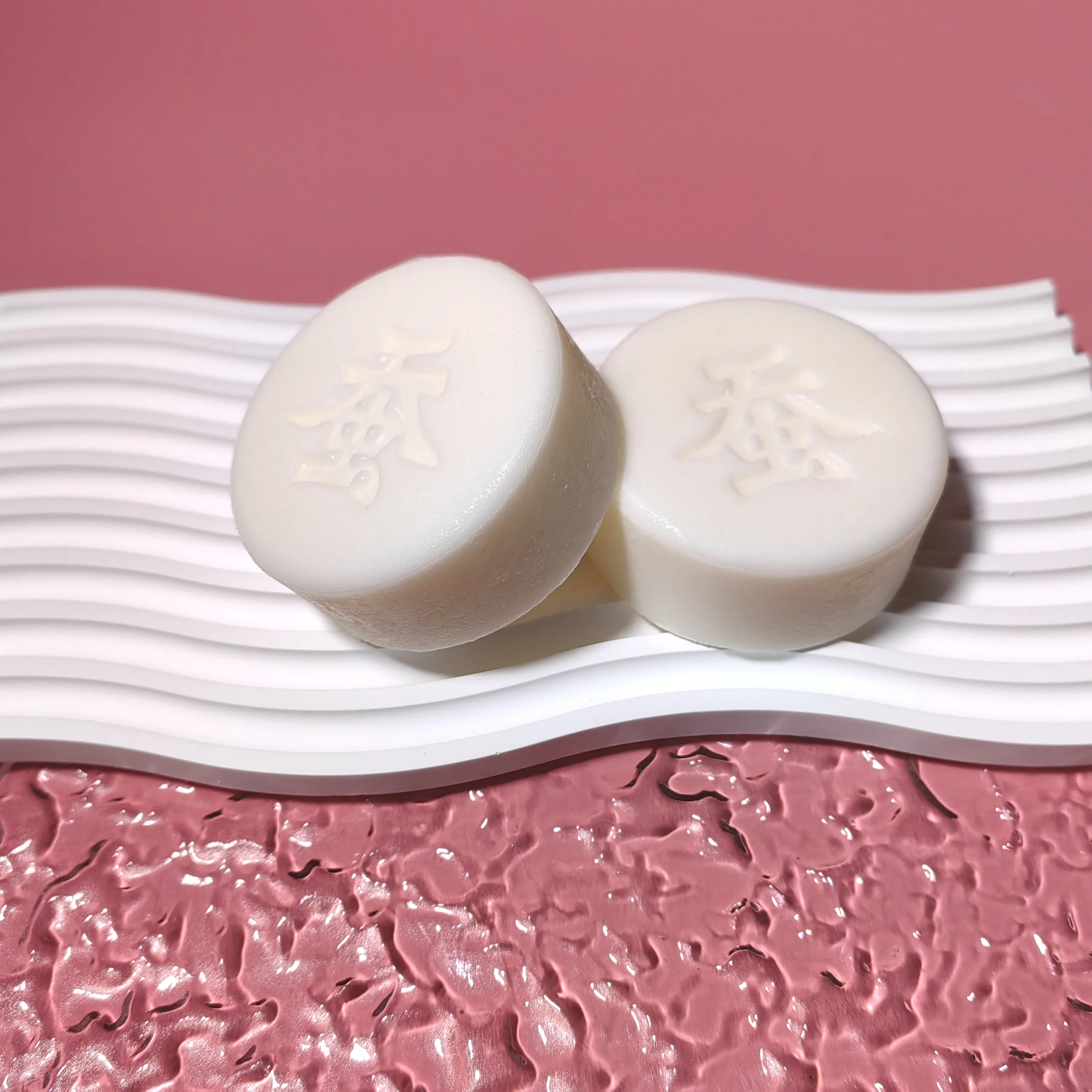 Remove Acne Deep Cleansing Anti Mite Natural Soap Organic Whitening Cocoon Face Soap Sea Salt Essential Oil Goat Milk Silk Soap