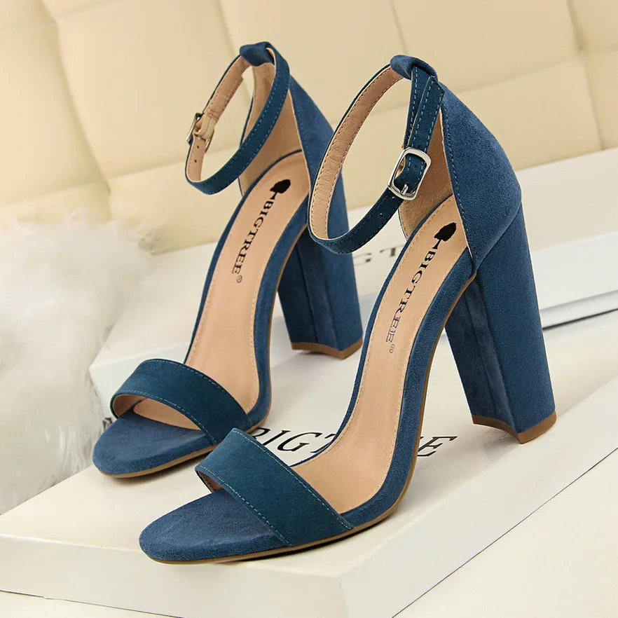 2021 New design shoes leather out sole lady  heels shoes fashion simple chunky one belt spring heels women 2021 heeled sandals