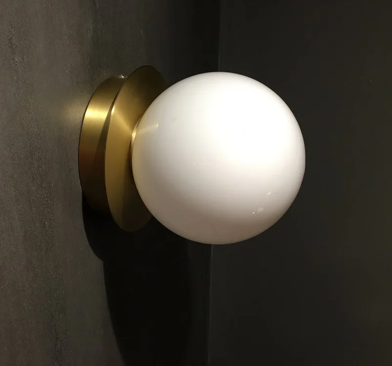 Modern classic light brass color  led  lamp iron glass ball shade wall lamp with glass shades  reflectors