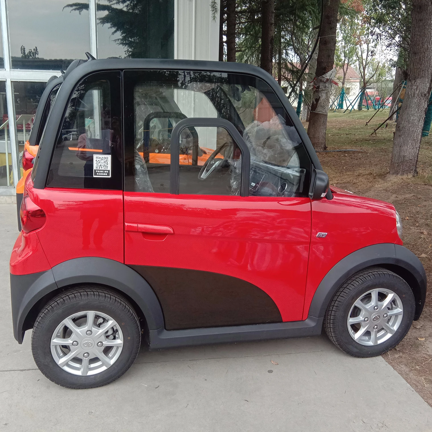 Китайский новый электрический автомобиль высокоскоростной седан