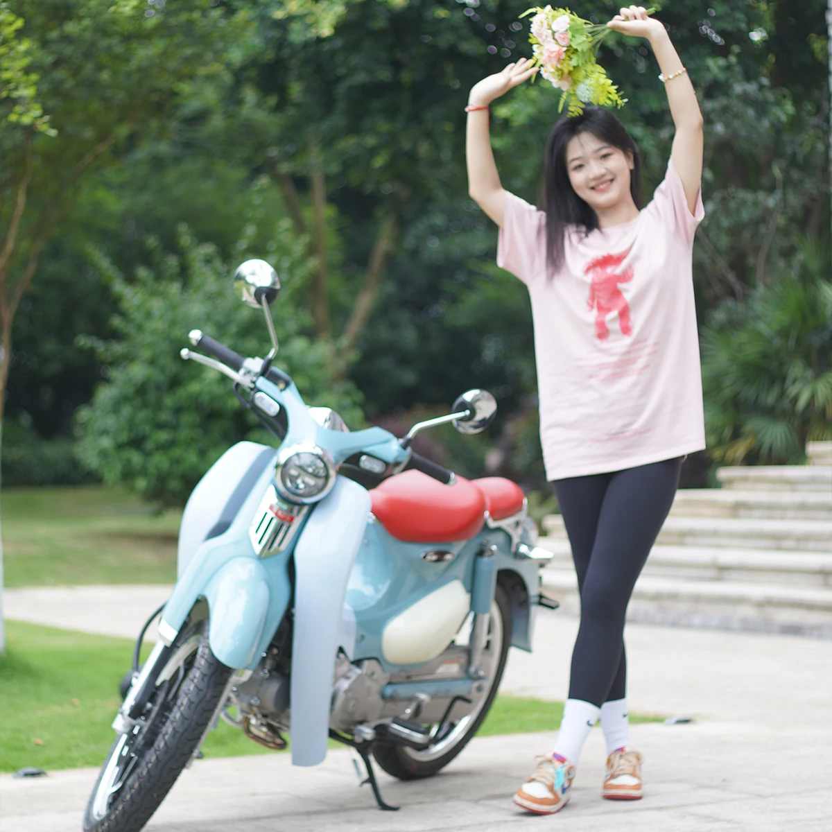 Factory Wholesale Lextra Customization 250cc 4 Stroke Cub Pro Electric Motorbikes Chinese Moto Manufacture