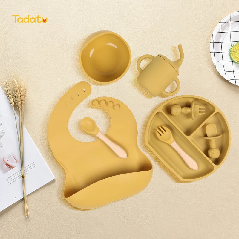 Детская силиконовая тарелка с ложкой и вилкой