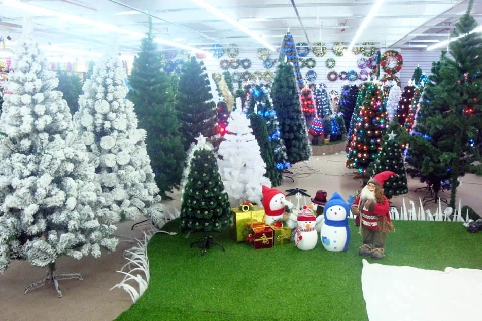 Wholesale 2022 new Xmas ornaments PVC green fiber-optic christmas tree with led star