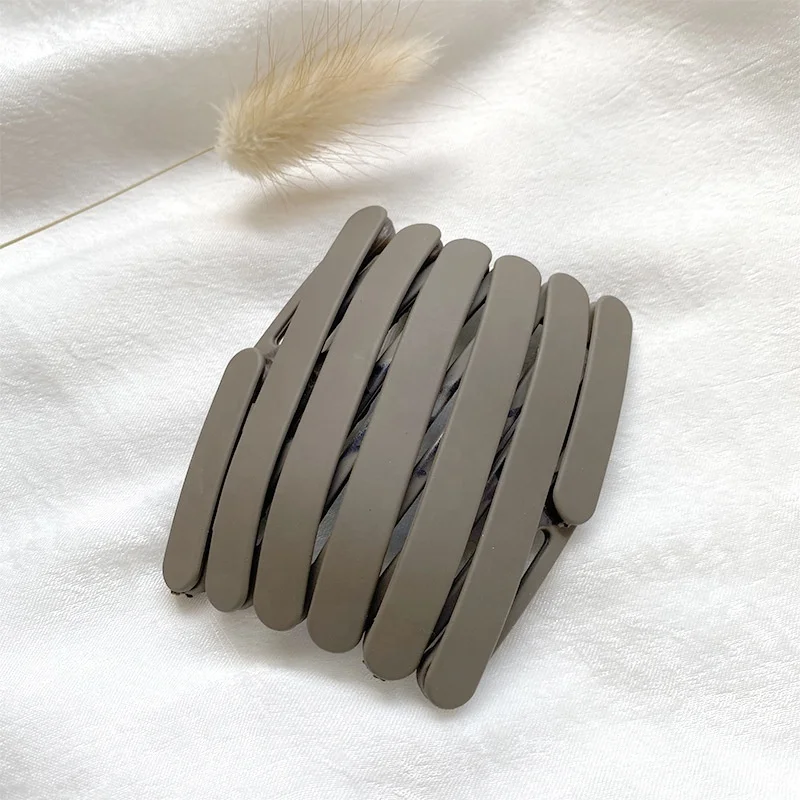 Fashion new retractable plastic headband foldable and easy to carry tiara female summer invisible non-slip hair