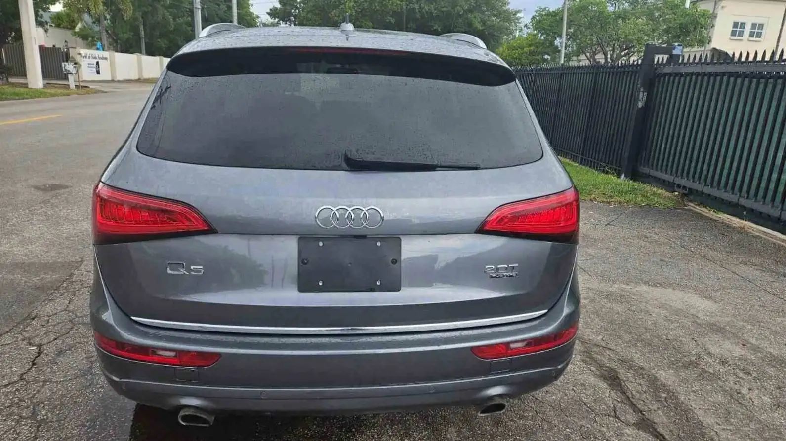 Б/у Классический дешевый Audi Q5 готов к экспорту