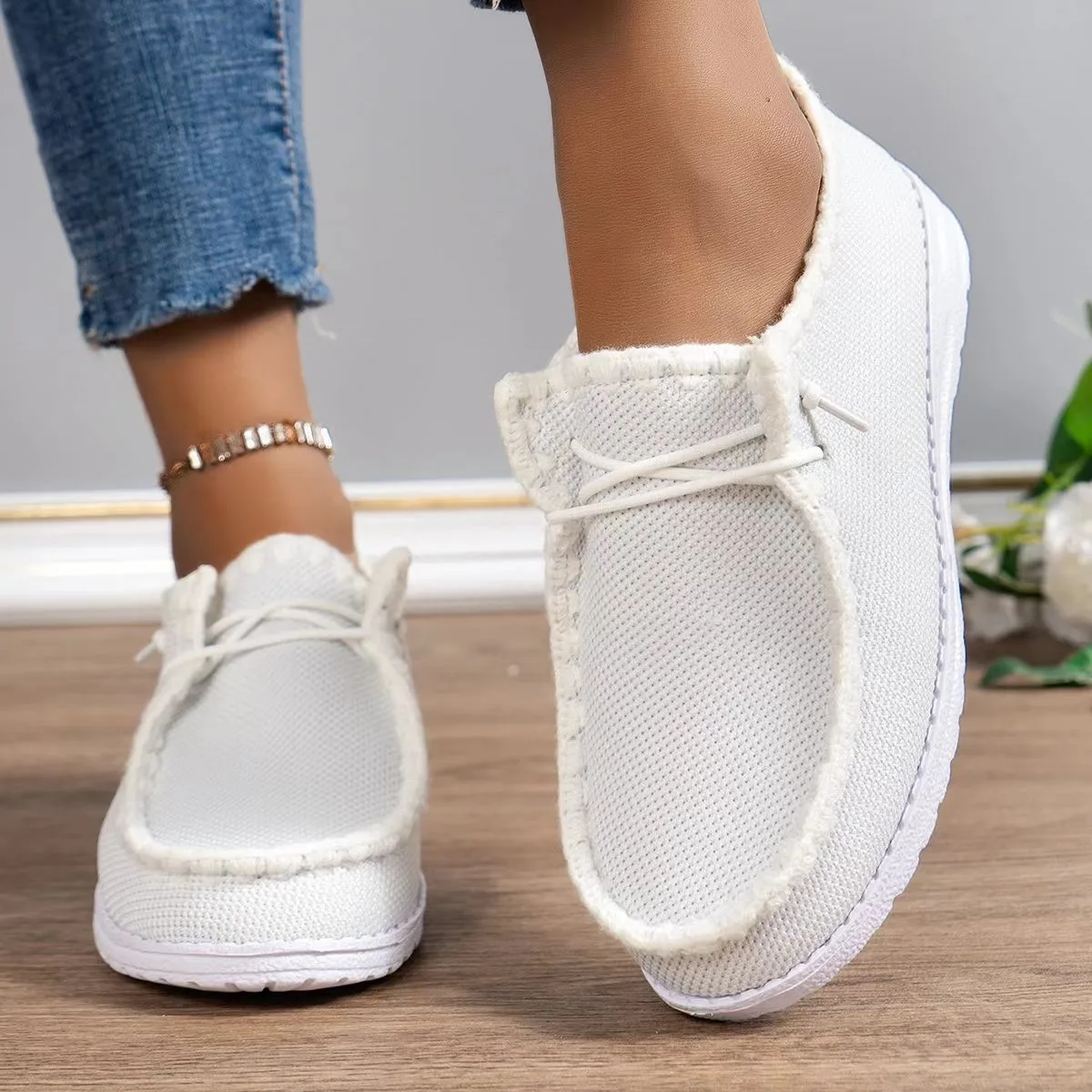 2024 New White Hot Selling wholesale cheap men flat shoes comfortable flat shoes