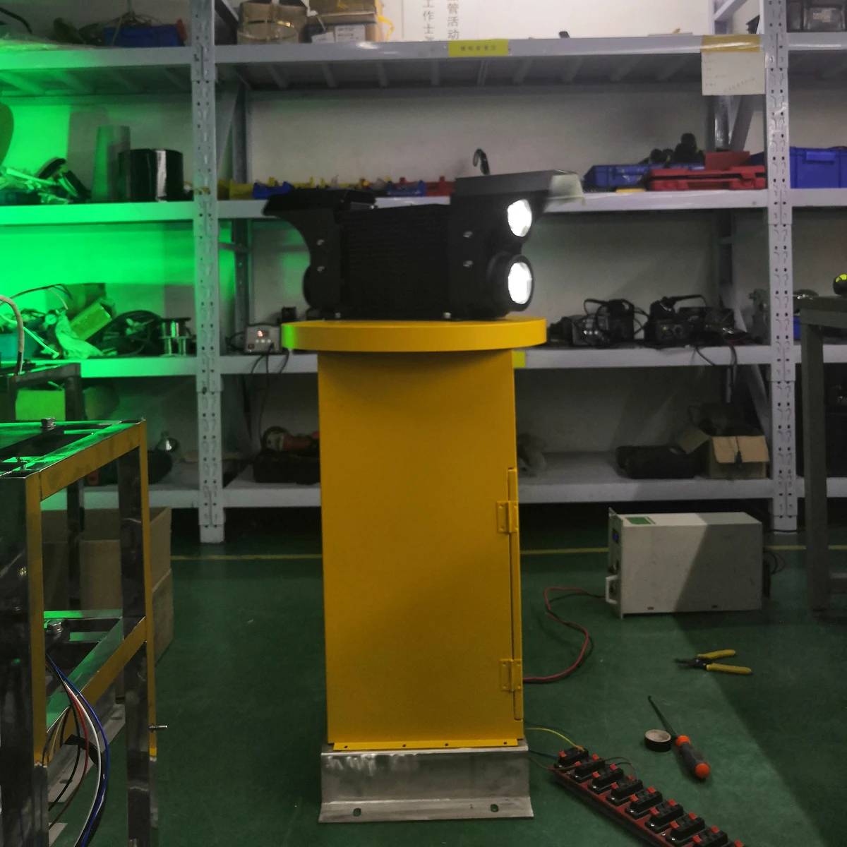 L-801A Medium Intensity Airport Beacon White/Green LED Rotating Beacon Light Airport