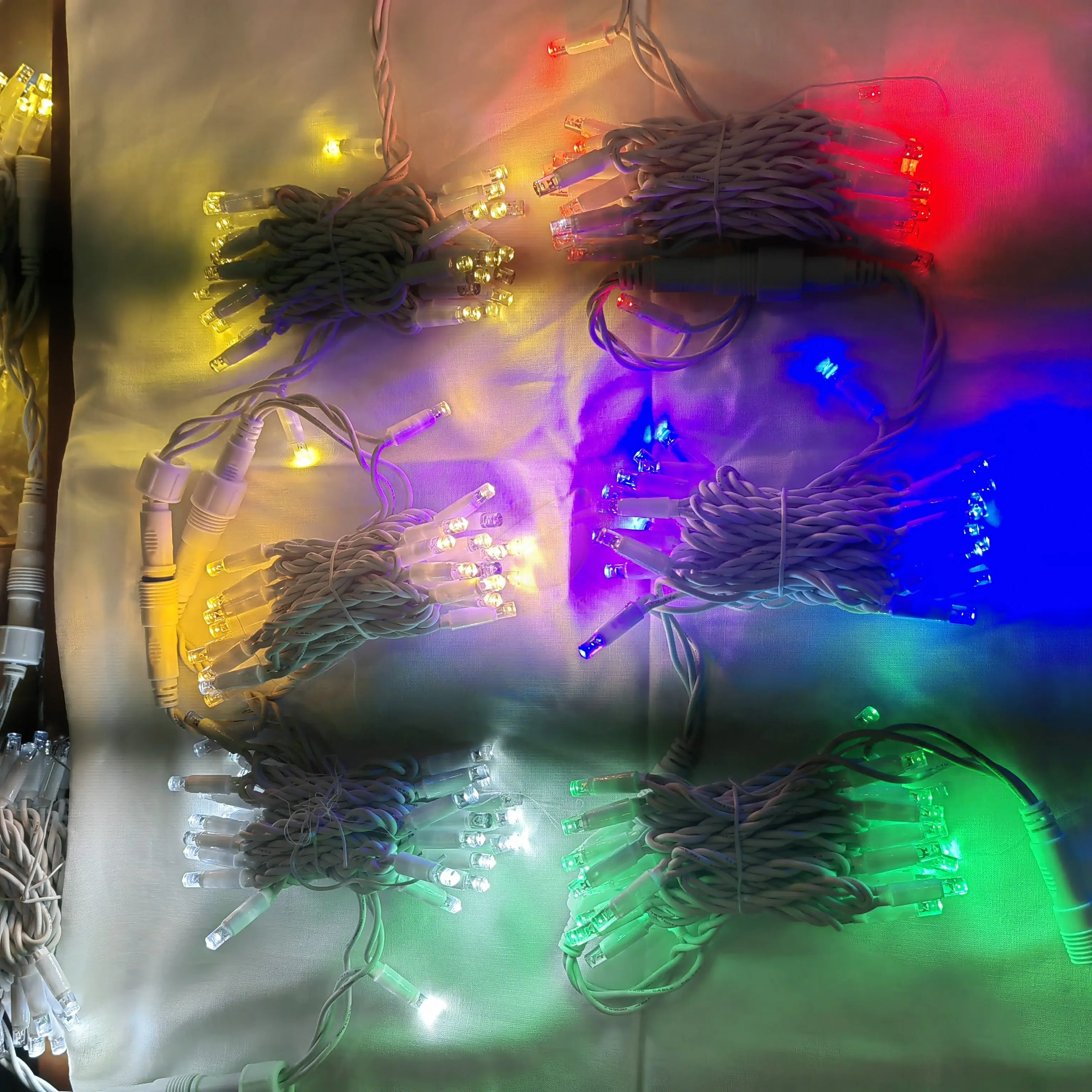 360 Degrees Glowing High Brightness Rubber Cable Plug in Pink Christmas Light Party Decoration