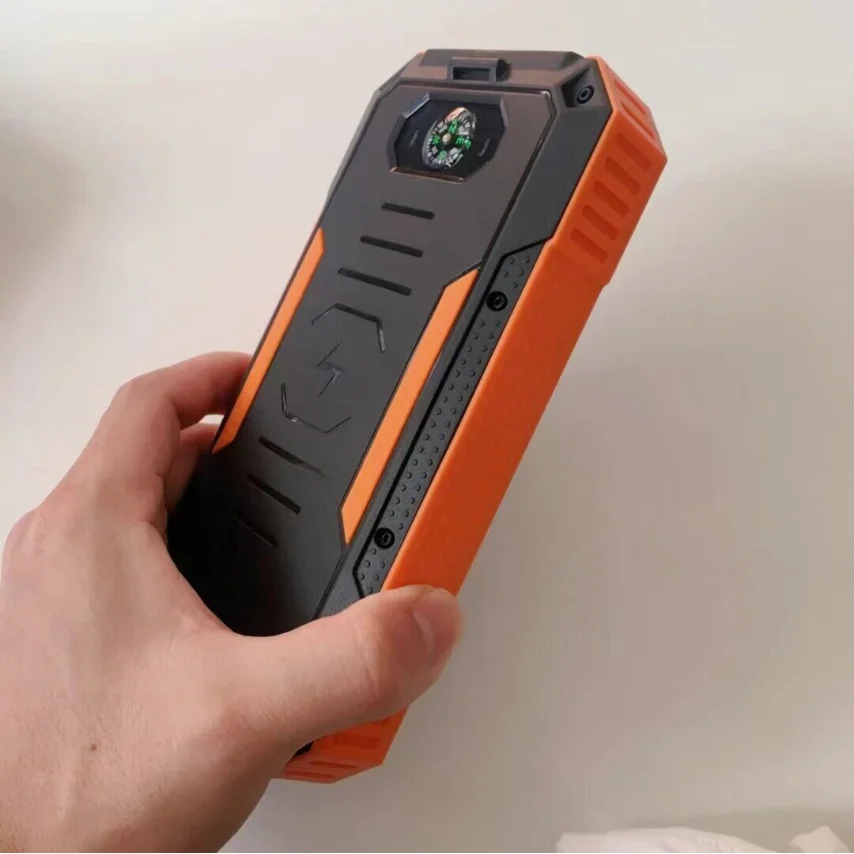 PD22.5W Wireless 15W 4 USB Portable Fast Charger Wireless Solar Power Bank 30000mAh for Cell Phone