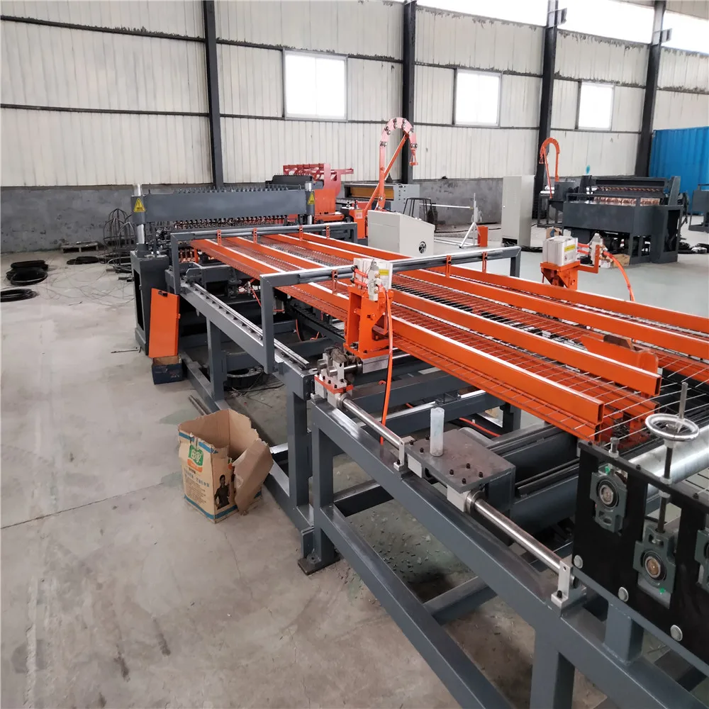 Easy operating fence panel welding