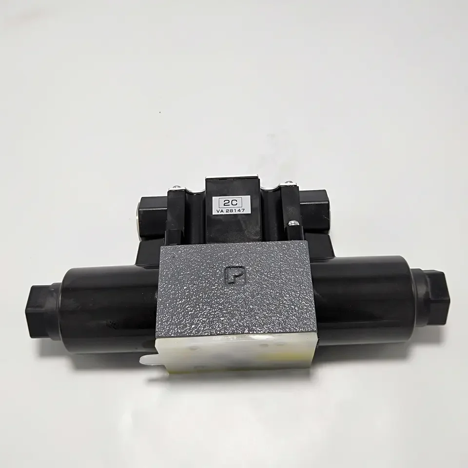 DG4VC-3-6C-M-PN2-H-7-52 Hydraulic Solenoid Directional Control Valve DG4V-3-2C-M-U2-T-52-K Solenoid Valve