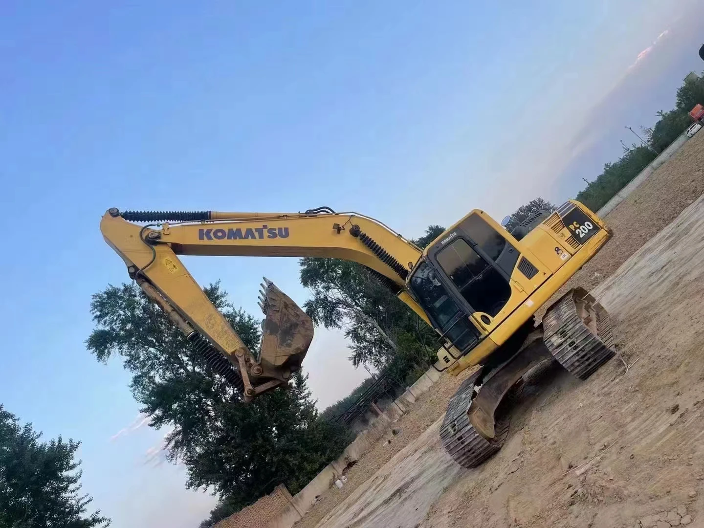 Used Komatsu 200 Back Hoe Loader Earthmoving Excavator Good Condition Secondhand  Komatsu Crawler Excavator