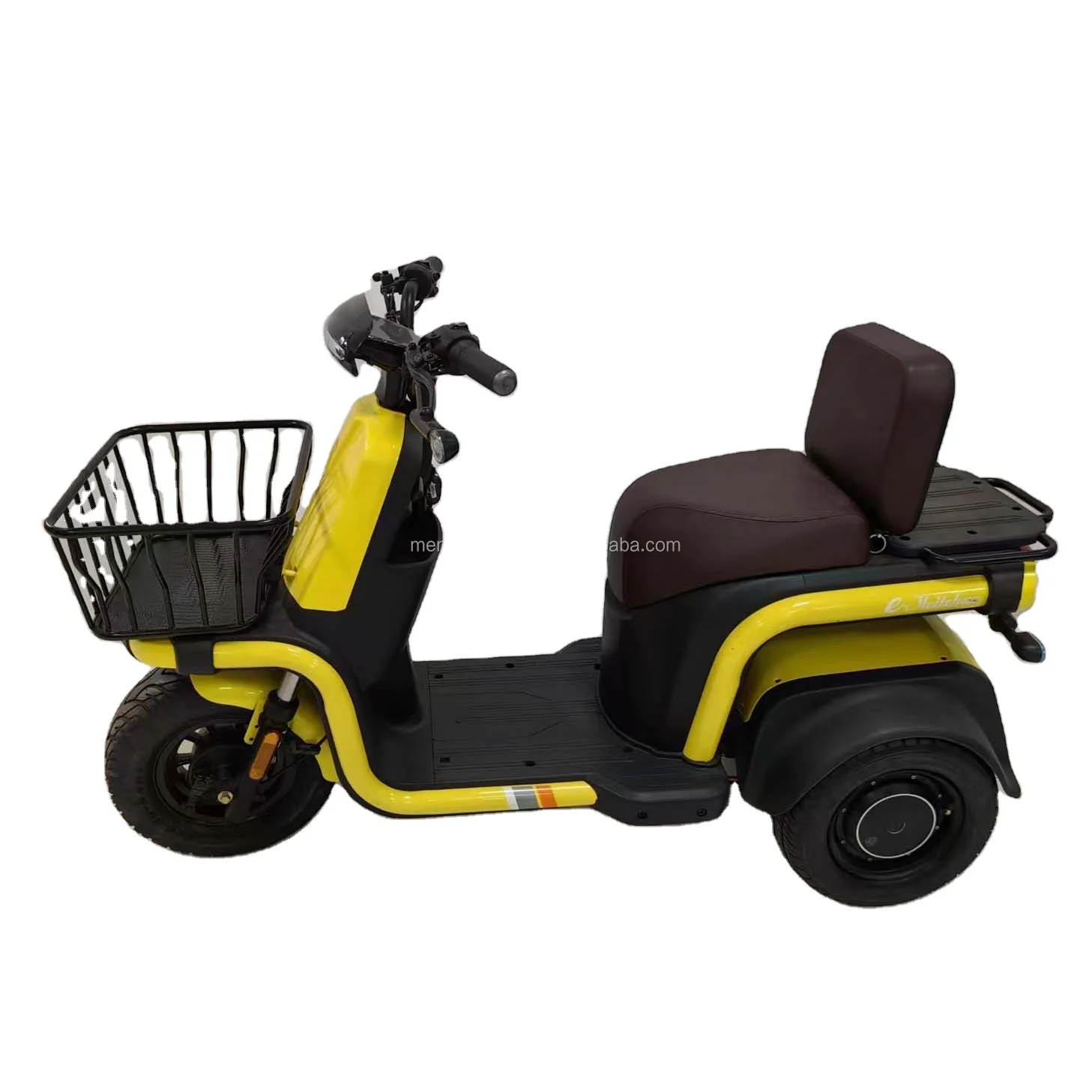 Hot Selling Good Quality Enclosed Cab Chinese Electric Tricyclee  Dubale Motor 500w