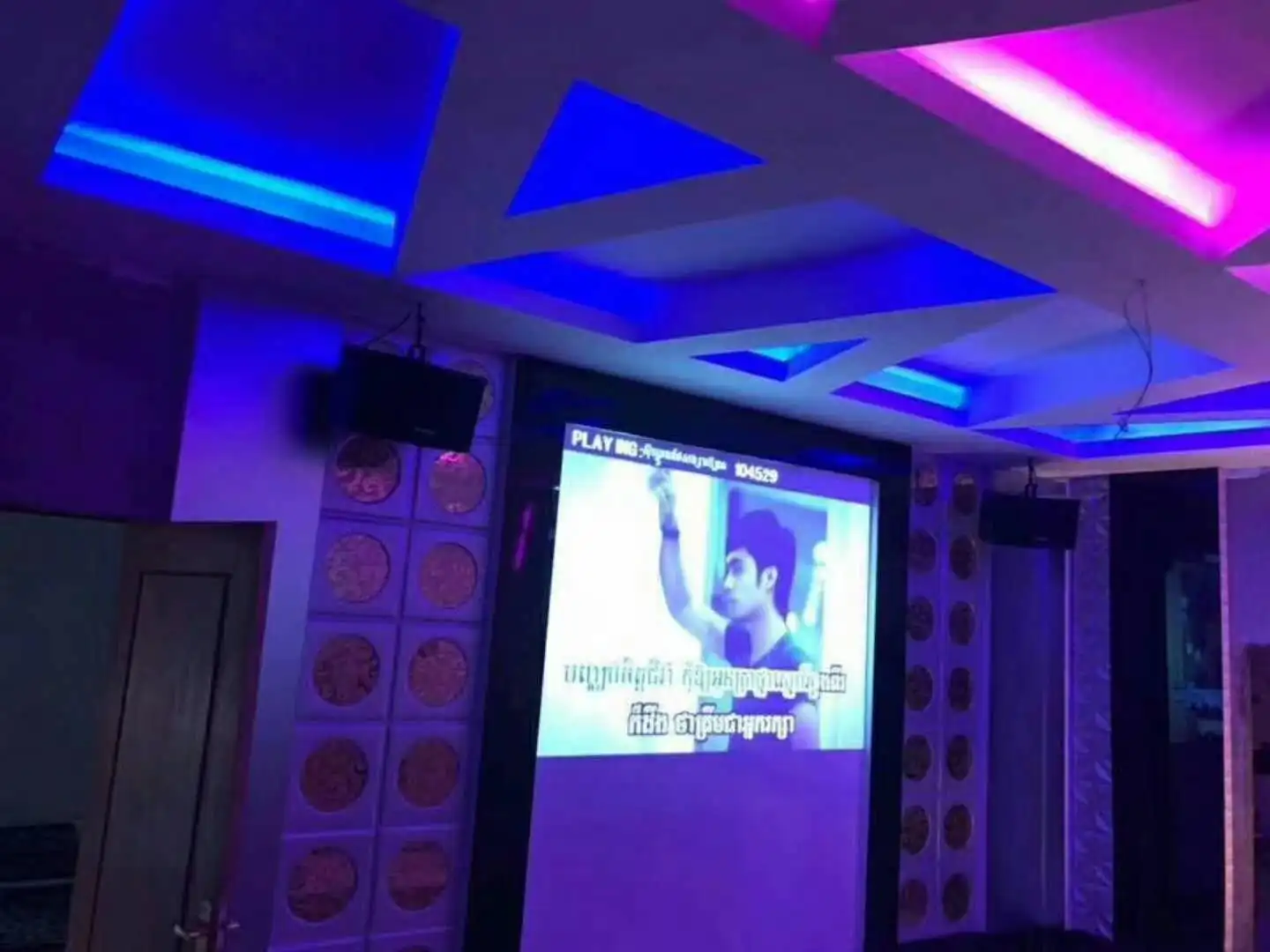 Acoustic Design Professional Speaker Unique Appearance High Density MDF 10 Inch 180W Speakers