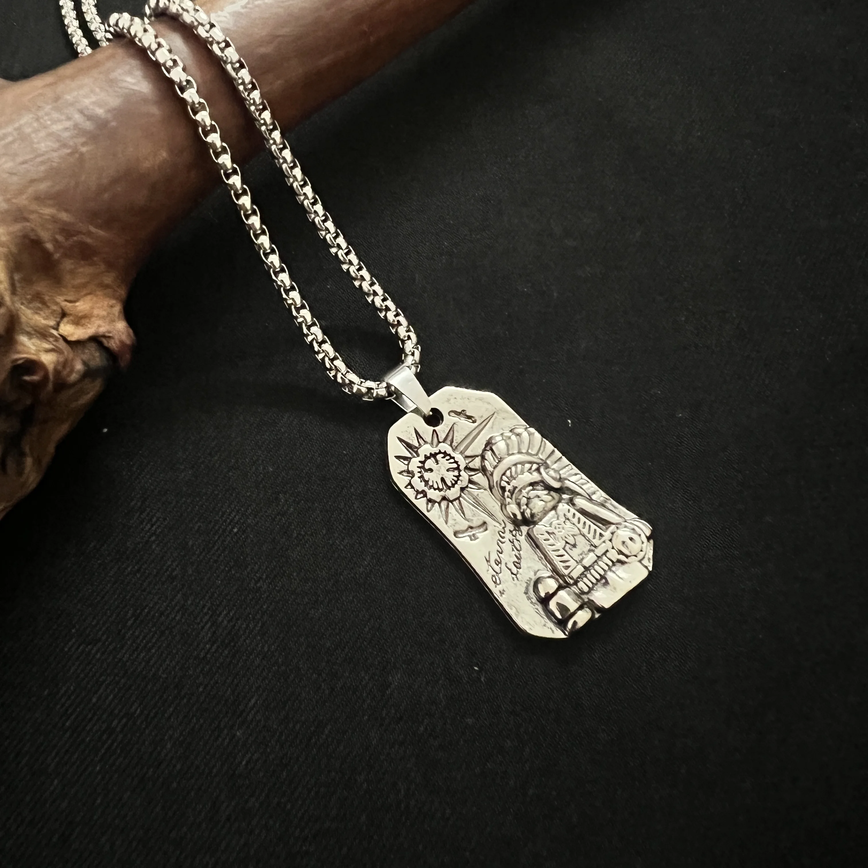 Custom Silver Unisex Necklace with Stainless Steel Chain Trendy Retro Indian Pendant Alloy Party Casual Gift Hip-hop Accessories