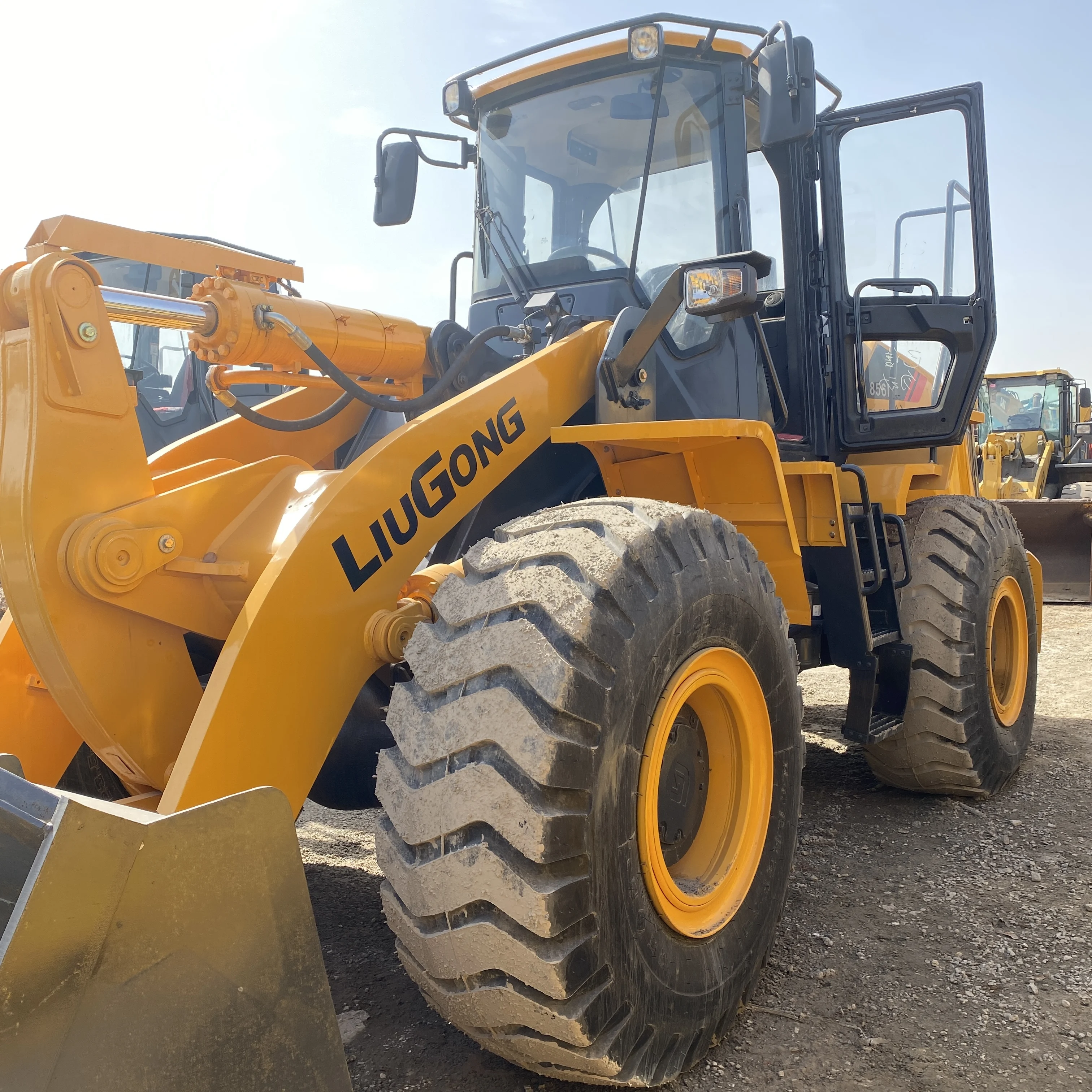 LIUGONG 856H 835 855 856 862H фронтальный погрузчик для продажи в Китае оригинальный Cummins 5-тонный