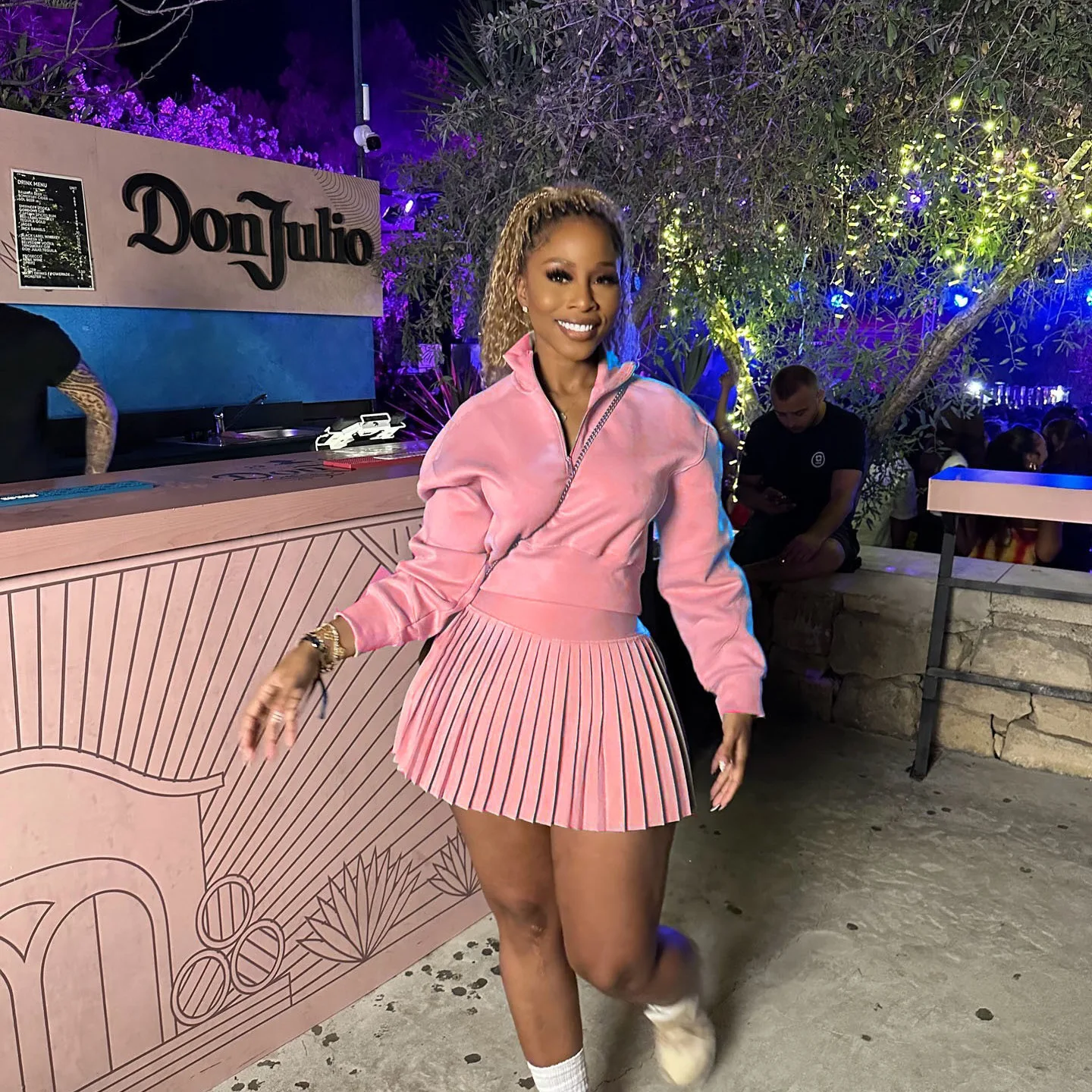 OJW402 Winter new long sleeved sweatshirt high waist pleated short skirt fashion casual 2 piece set