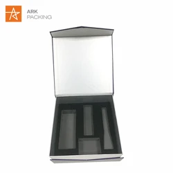 Eco-friendly Magnetic Closure Paper Packaging Box Rigid Material  With Custom Insert