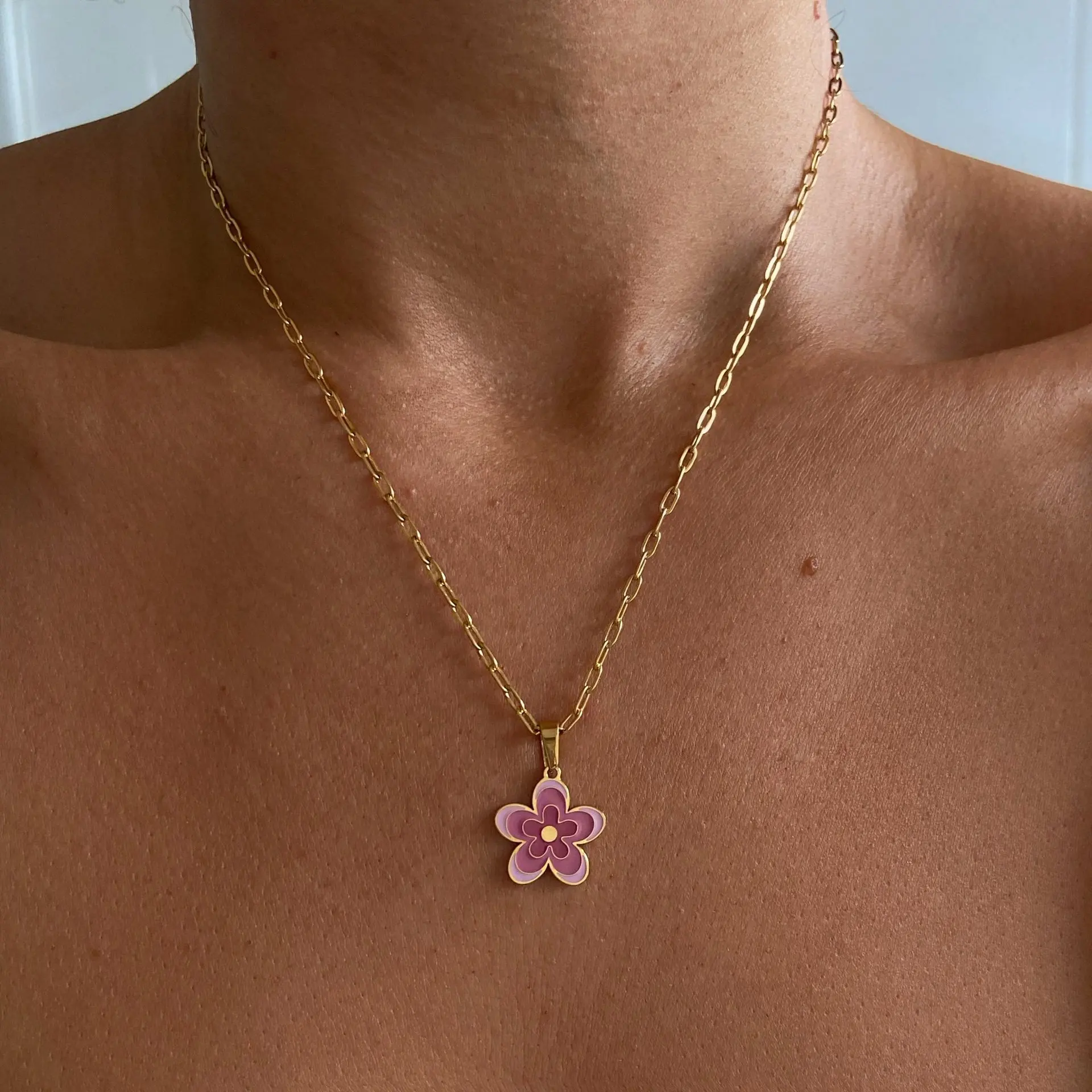 NUORO Multi Layer Floral Clavicle Chain Necklace 18K Gold Paper Clip Link Chain Titanium Steel Drop Oil Flower Pendant Necklace