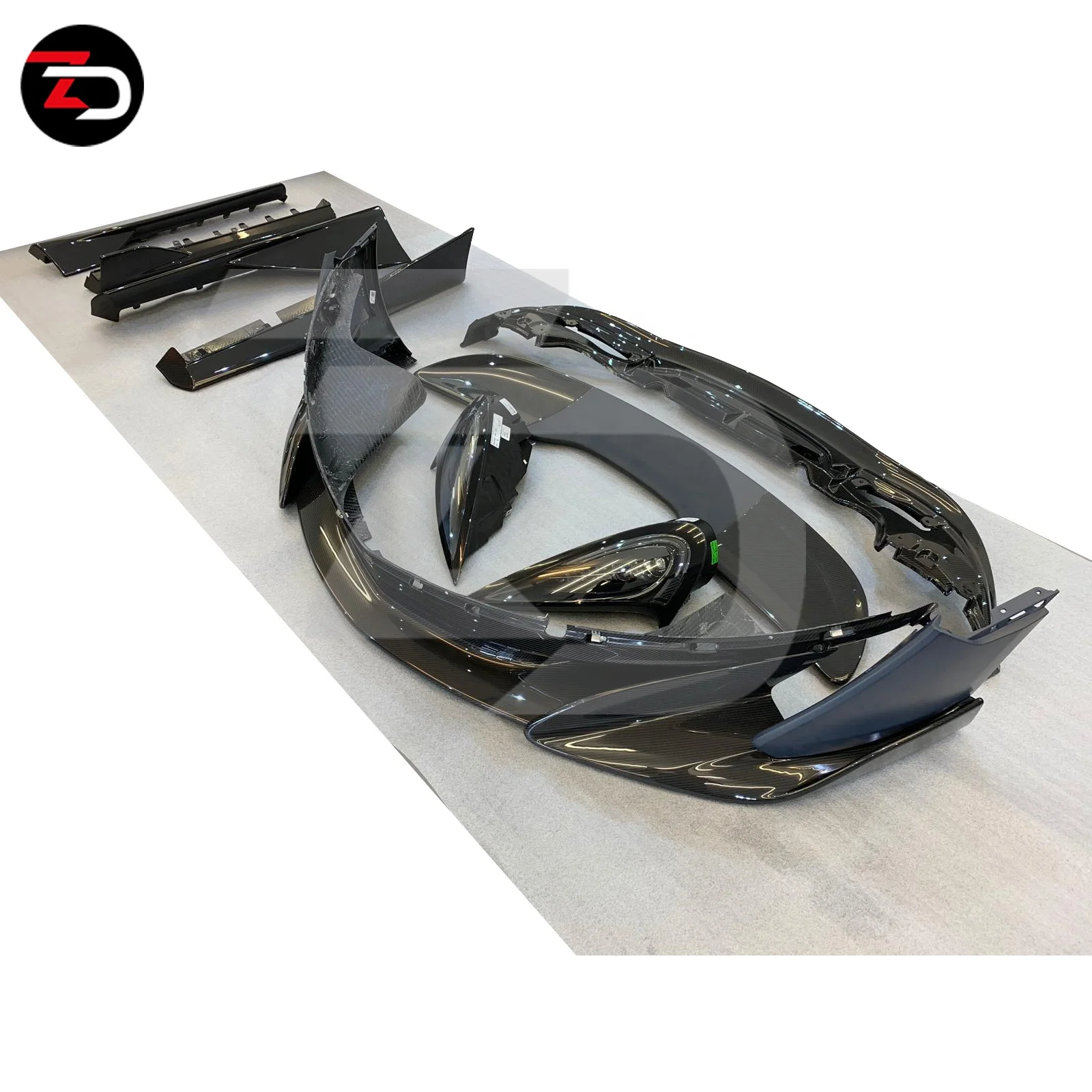 600LT style body kit For Mclaren 540C 570S 570GT With Front Bumper Side Skirts Rear Bumper Rear Engine Hood Exhaust