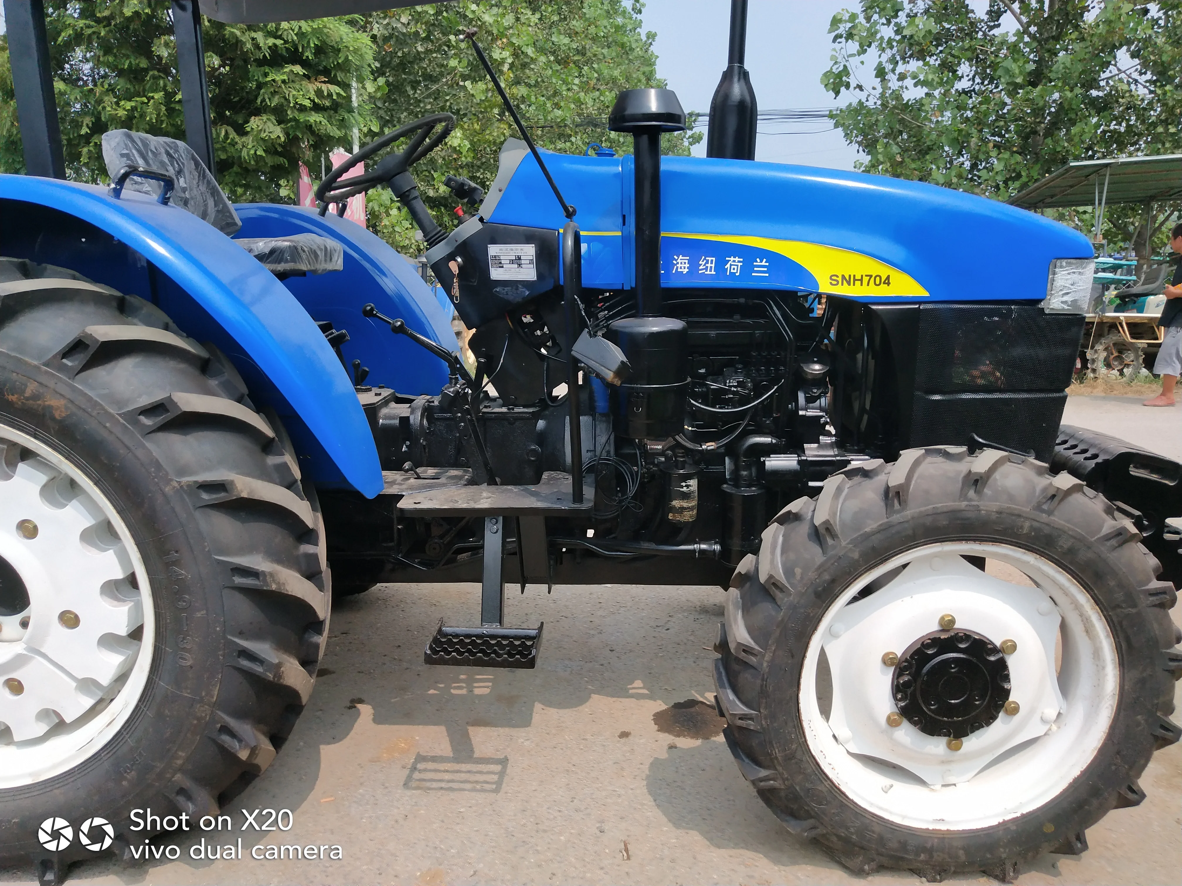 Hot selling new holland 704 tractor farm for 4wd used mini tractors with CE certificate