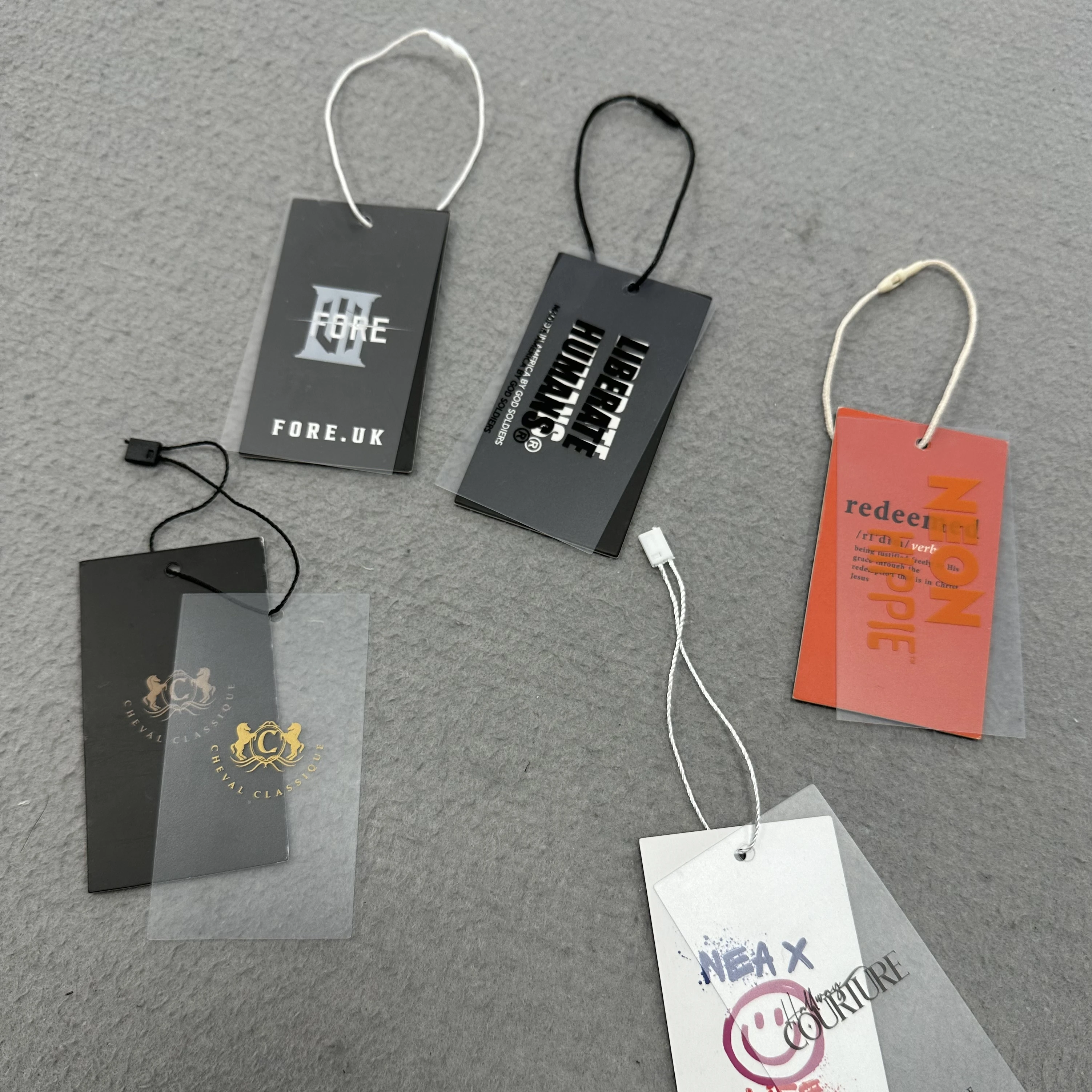 Custom Luxury Hanging Label with Free Slings Special Swing Paper Product Hang Tags for Clothing Garment