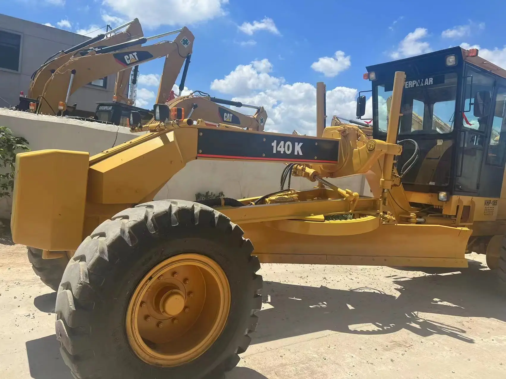 Used CAT140K motor grader high adaptable grading machine Caterpillar 140K reliable construction machinery with long service life