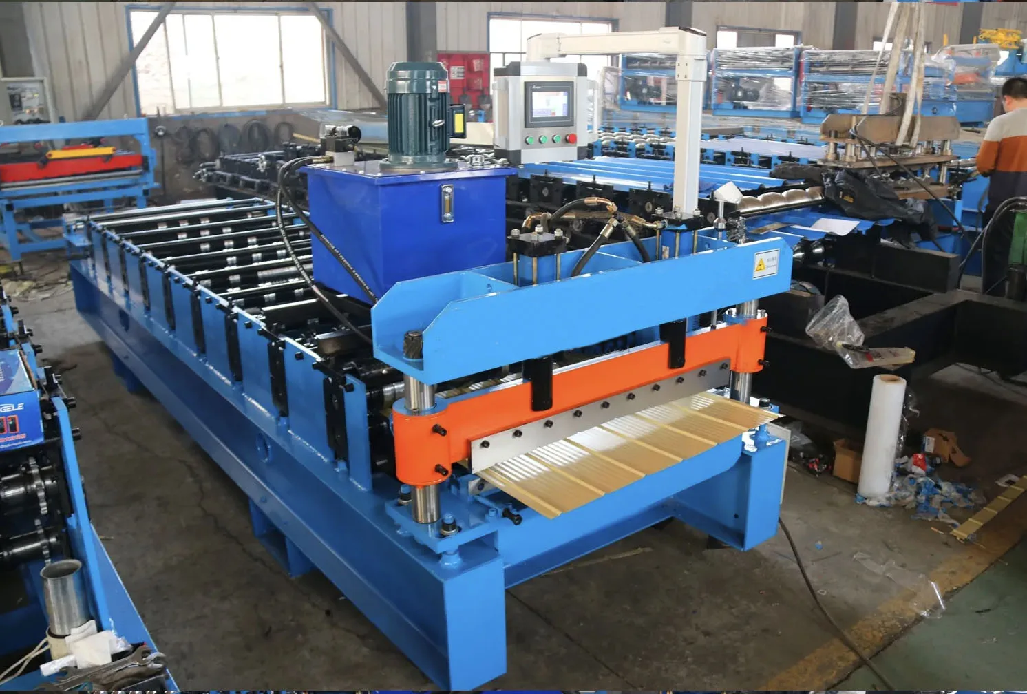 China Factory Price 5V Metal Wall Panel Trapezoidal Roll Forming Making Machine