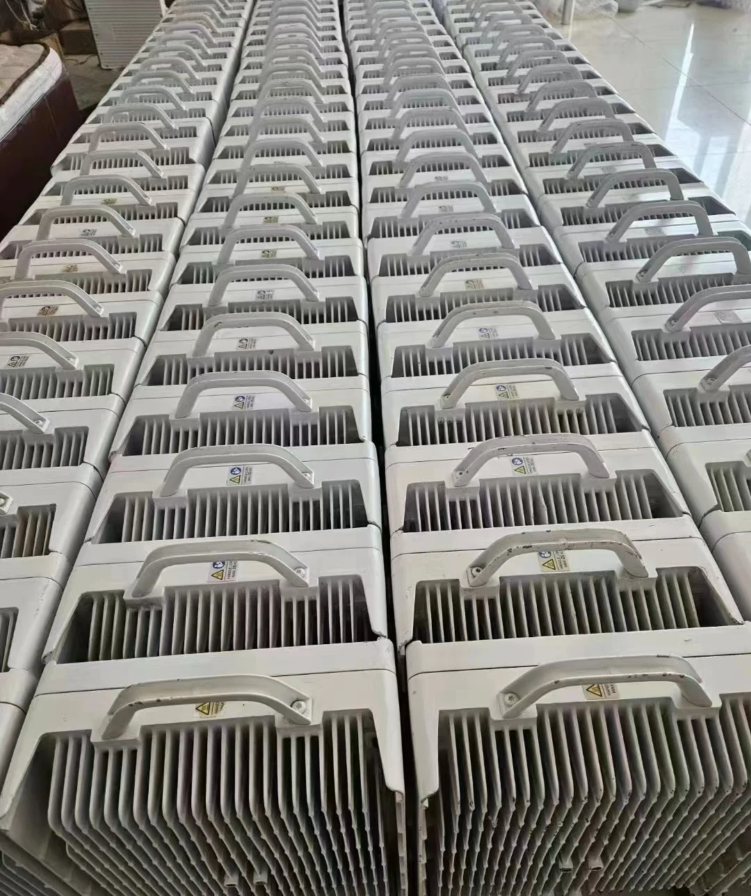 Ericsson Radio frequency remote unit RRU KRC 161 549/1 Radio 2217 B20