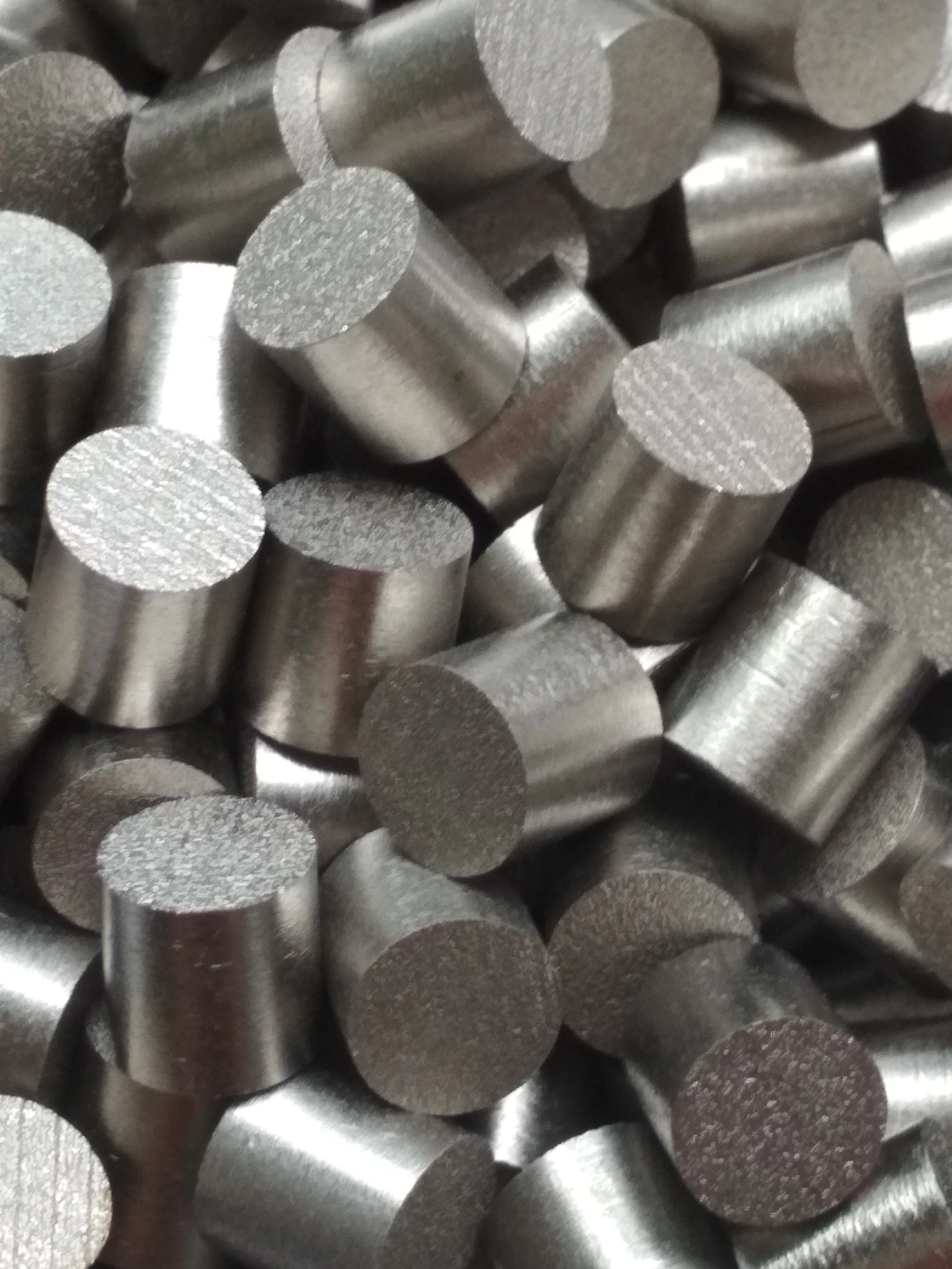 High purity 99.995% 3*3mm  6*6mm   pure titanium pellet   for Evaporation Coating