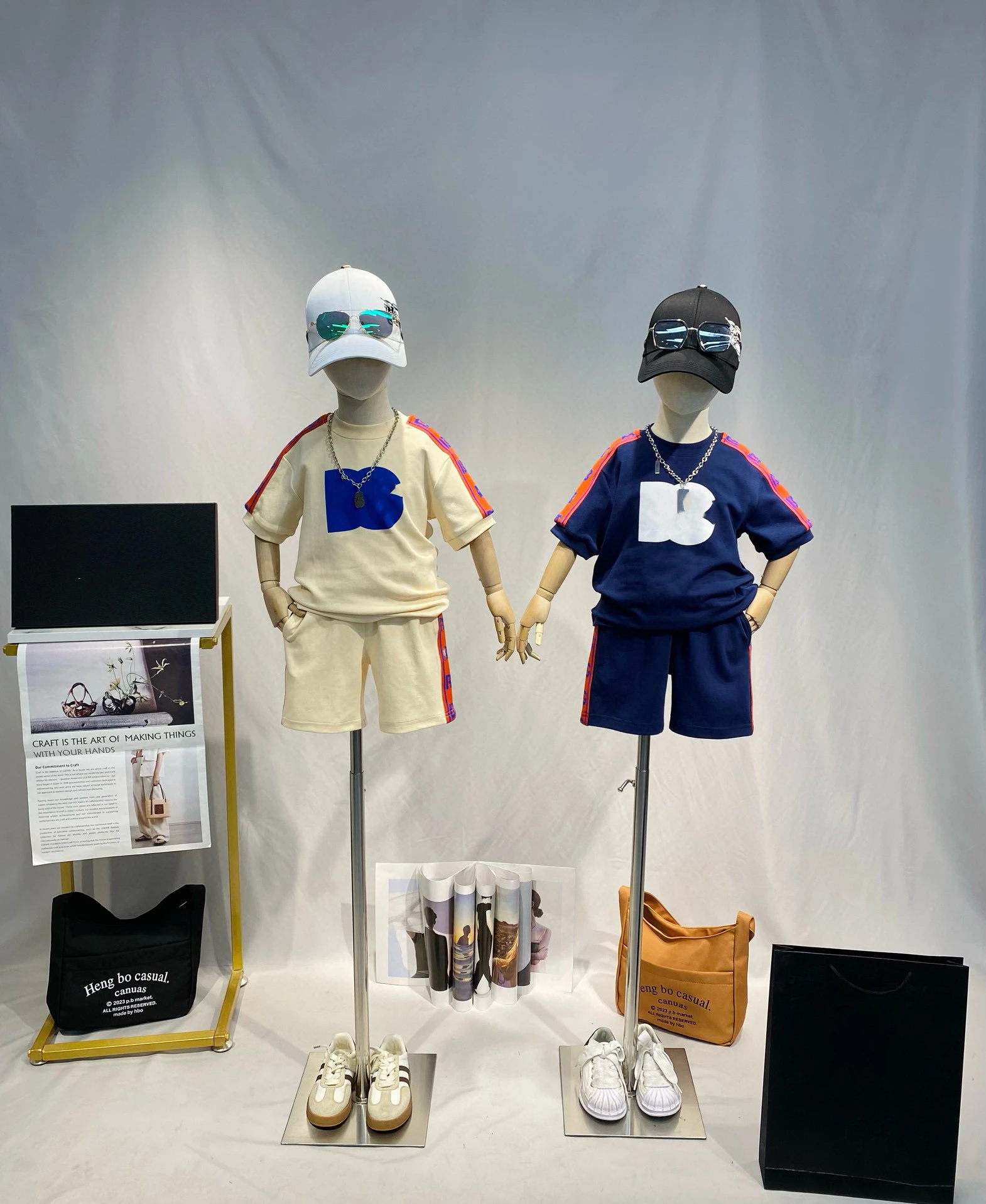 Designer clothing for high-end children aged 2-10, pure cotton summer boys with short sleeves and shorts sets