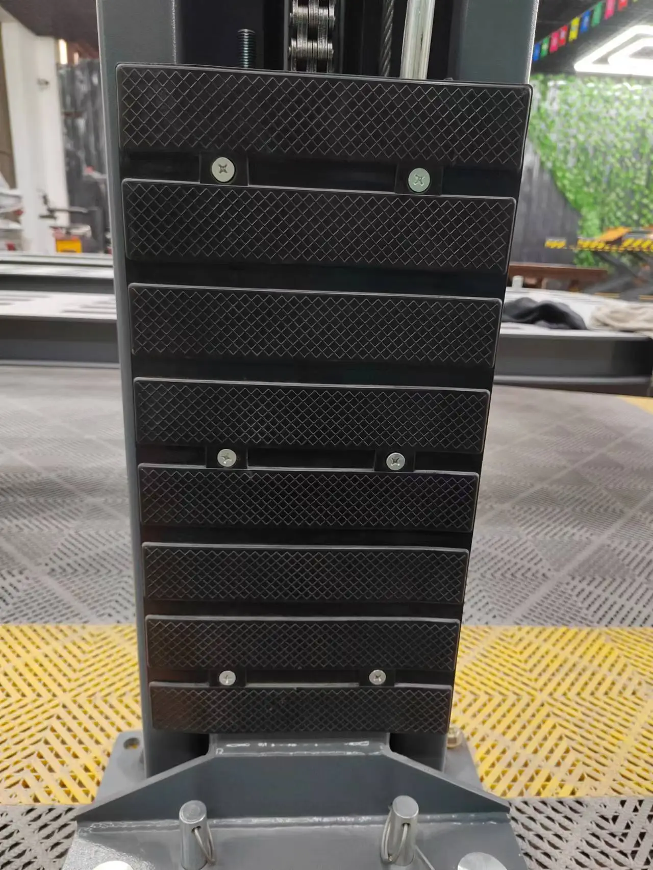 Customized 2 Post 4 ton Hydraulic Cylinders Car Lifts Two Post Lift For Car