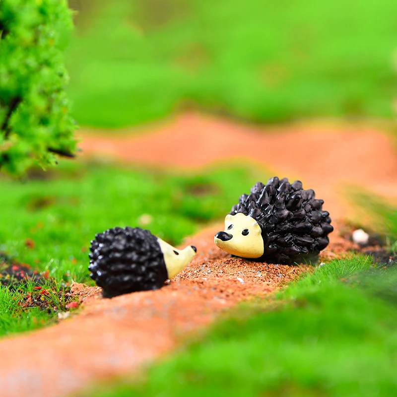 Fairy Garden Miniatures, Hedgehog   ,  Animal Model Figures, DIY Terrarium & Doll house Decor, Moss Landscape Accessories