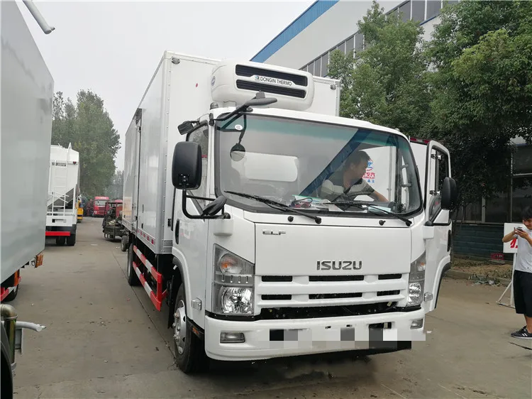 Japanese 6/7/8 T meat transport refrigerated truck