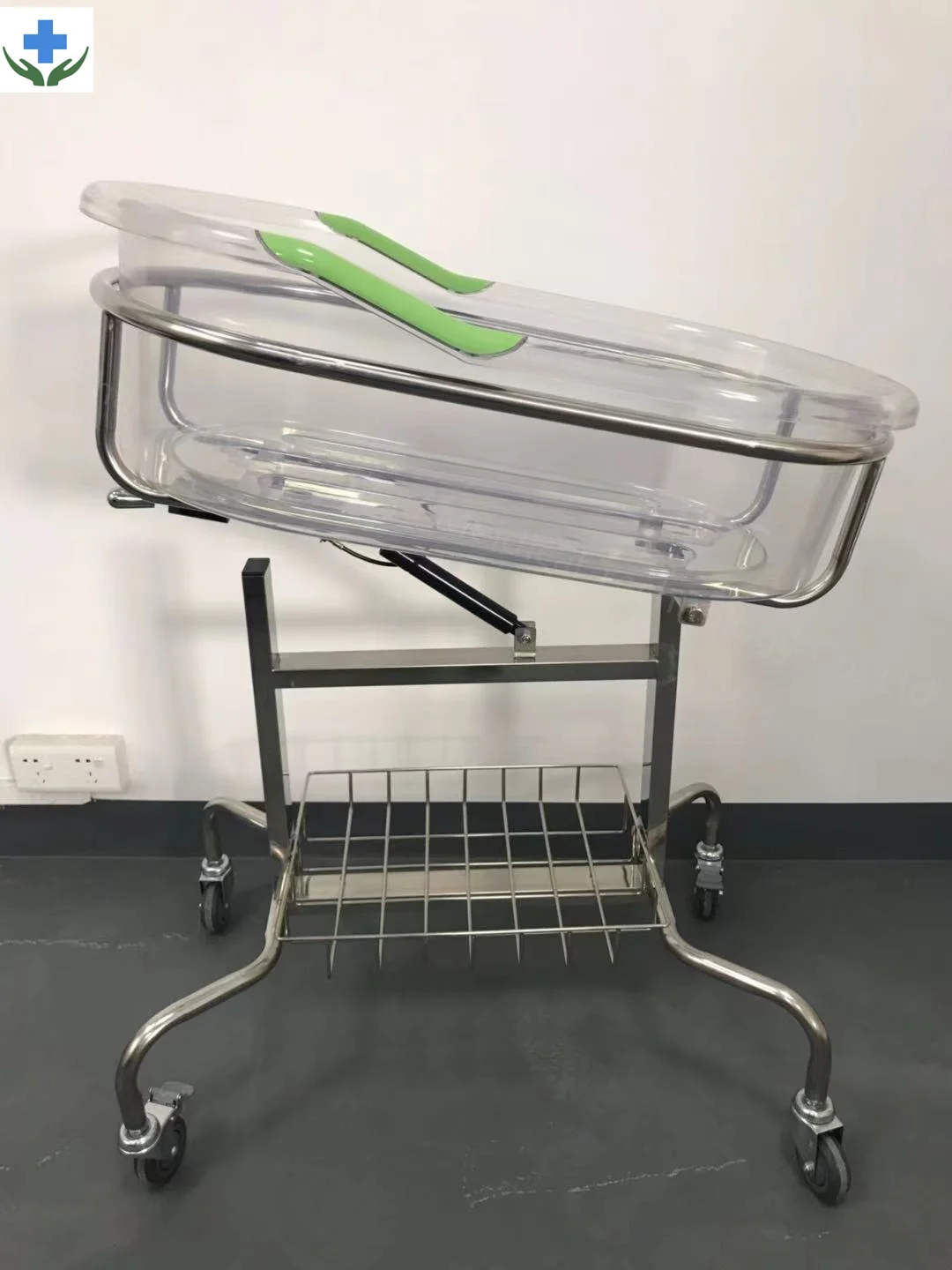 The new 2021 Baby Infant Cheap Metal Pediatric Newborn Neonatal Nursing Bed cart with wheels for Hospital With Different Colour