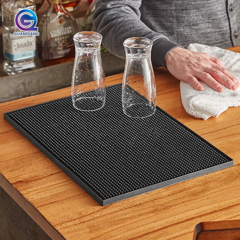 Bar accessories eco-friendly plastic TPR black rubber mat service mat